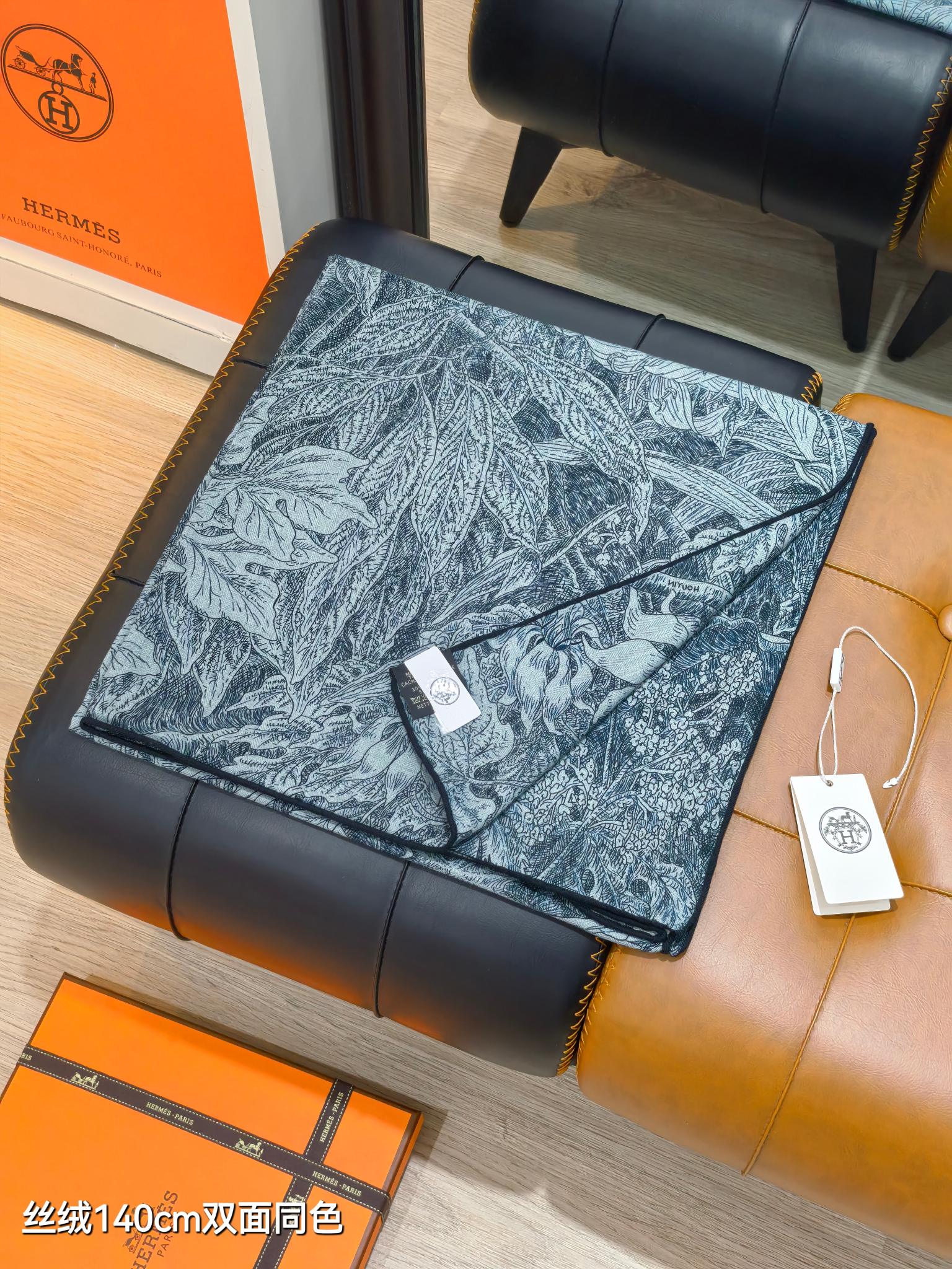 HM 26s 90 Double Sided Scarf Blue Colorful Mulberry Silk 141472