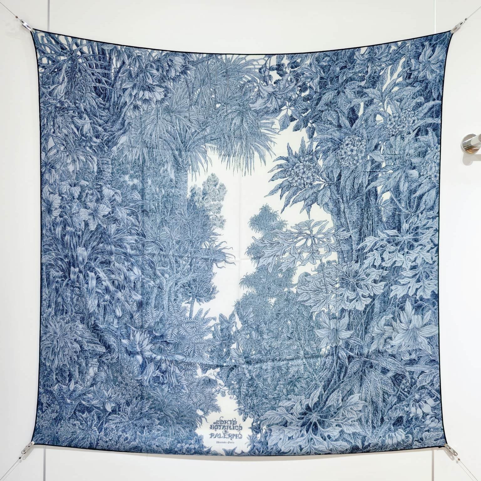 HM 26s 90 Double Sided Scarf Blue Colorful Mulberry Silk 141472