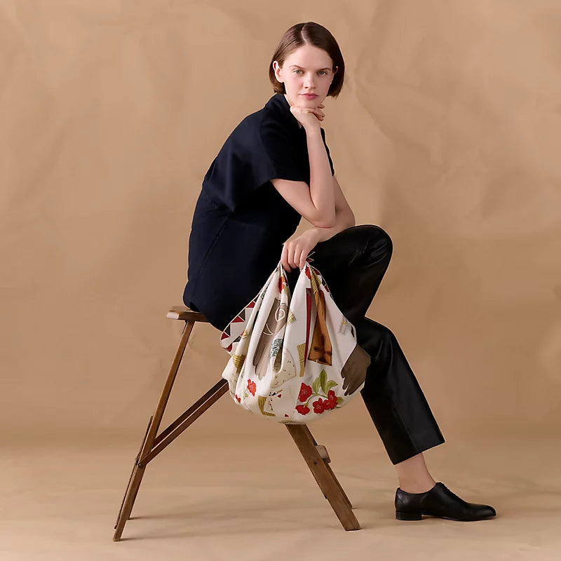 HM 26s Horse Scarf 90 White Brown Colorful Cashmere Silk 134433