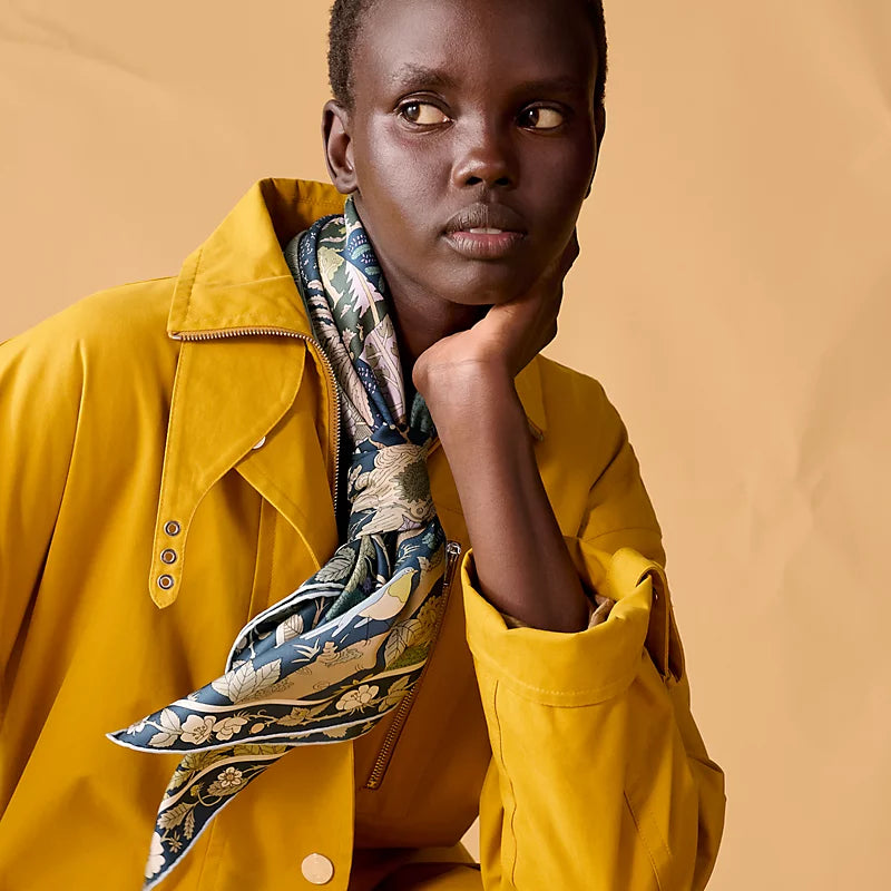 HM 26ss Sweet Saddle Scarf 90 Blue Green Twill Silk 132420