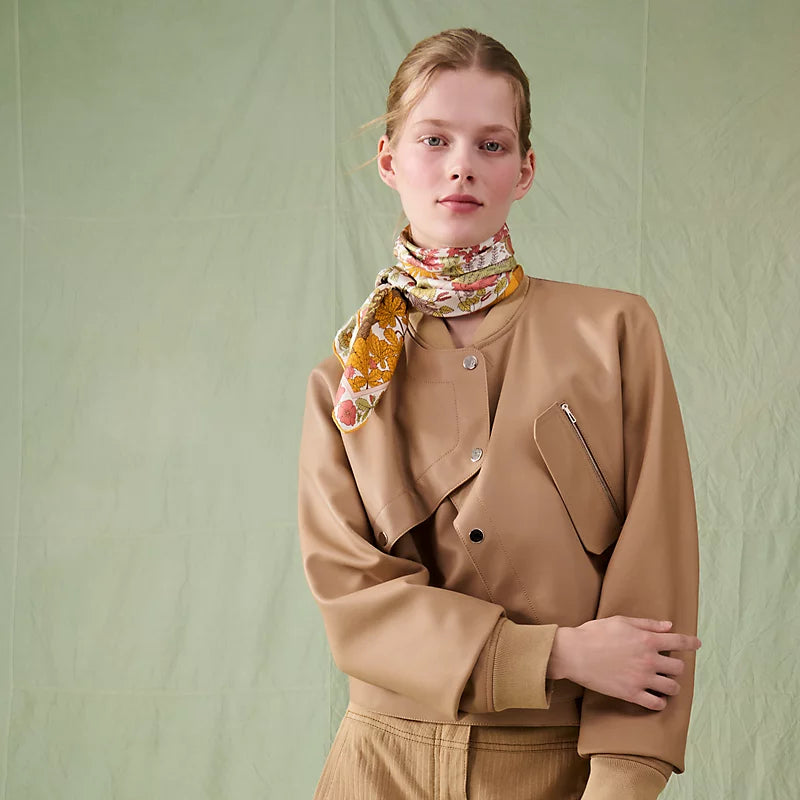 HM 26ss Sweet Saddle Scarf 90 Green Pink Twill Silk 132418