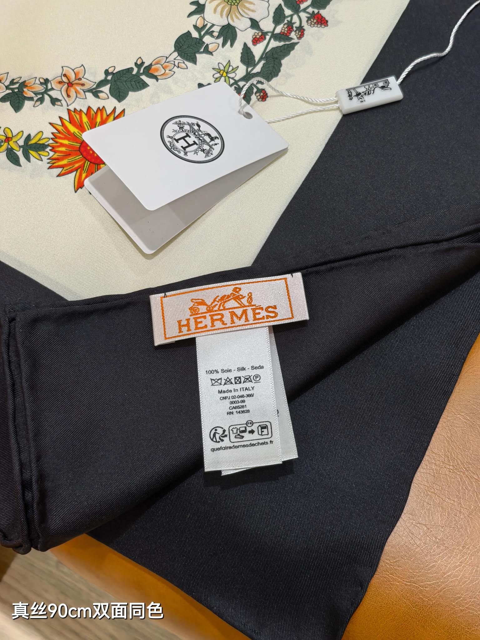 HM 26s 90 Double Sided Scarf Black White Colorful Mulberry Silk 145753