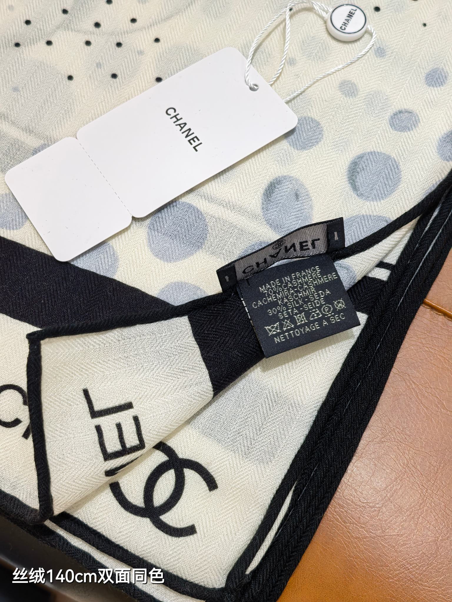 CC 25 Camellia Scarf 140CM White Black Cashmere 293083