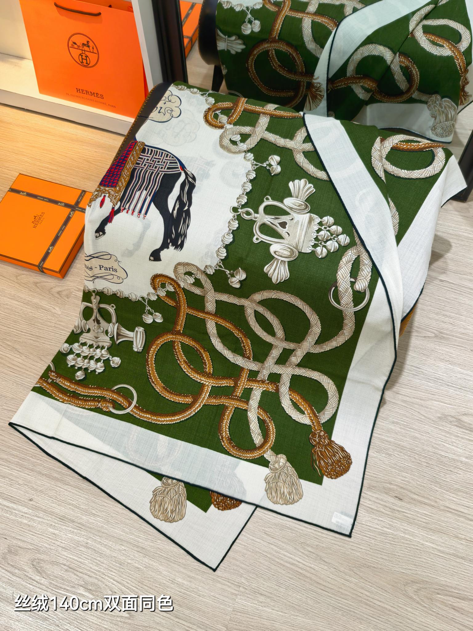 HM 26ss Double Sided Scarf 90 Green Beige Cashmere Silk 132454