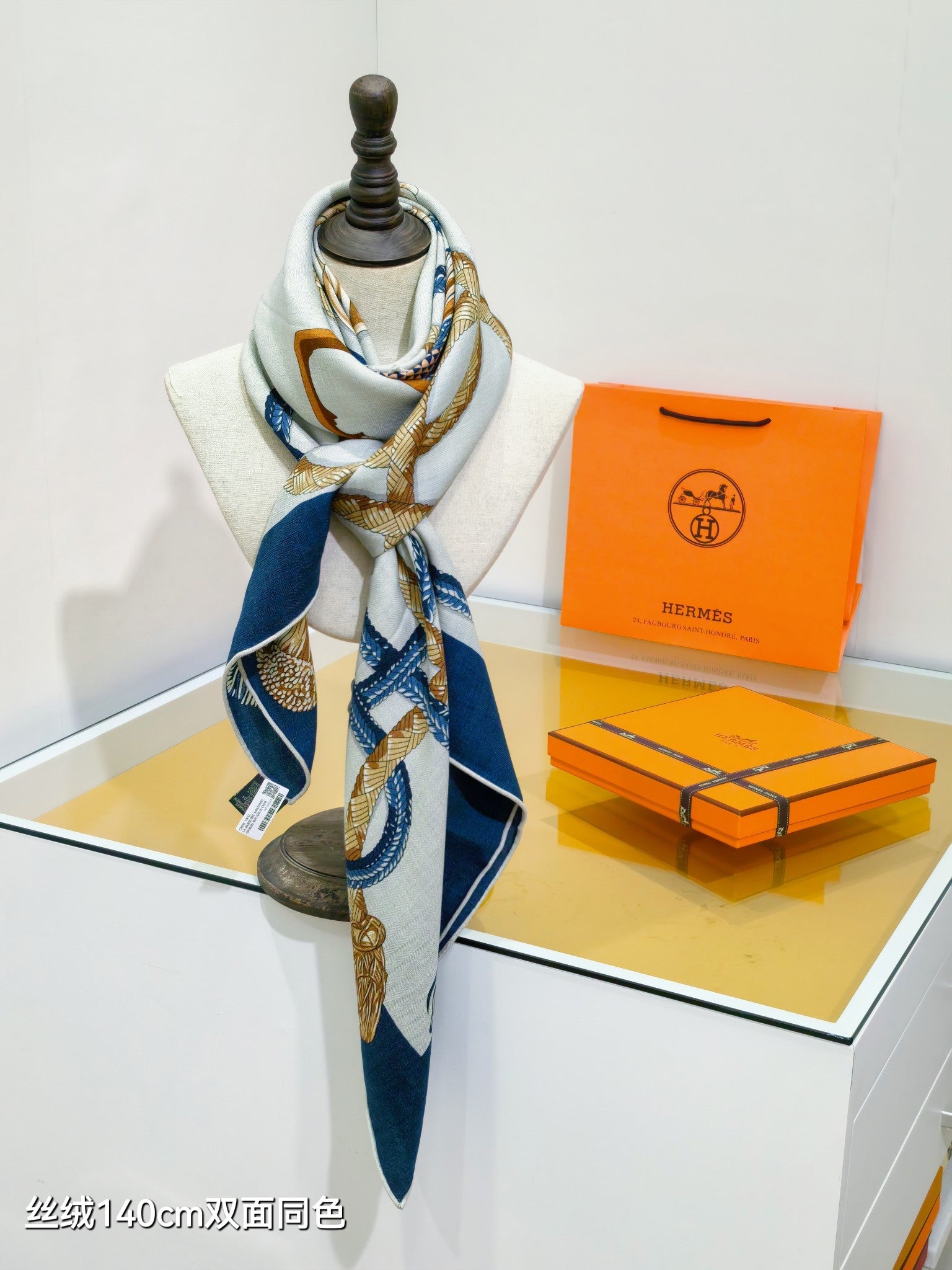 HM 26ss Double Sided Scarf 90 White Blue Beige Cashmere Silk 132457