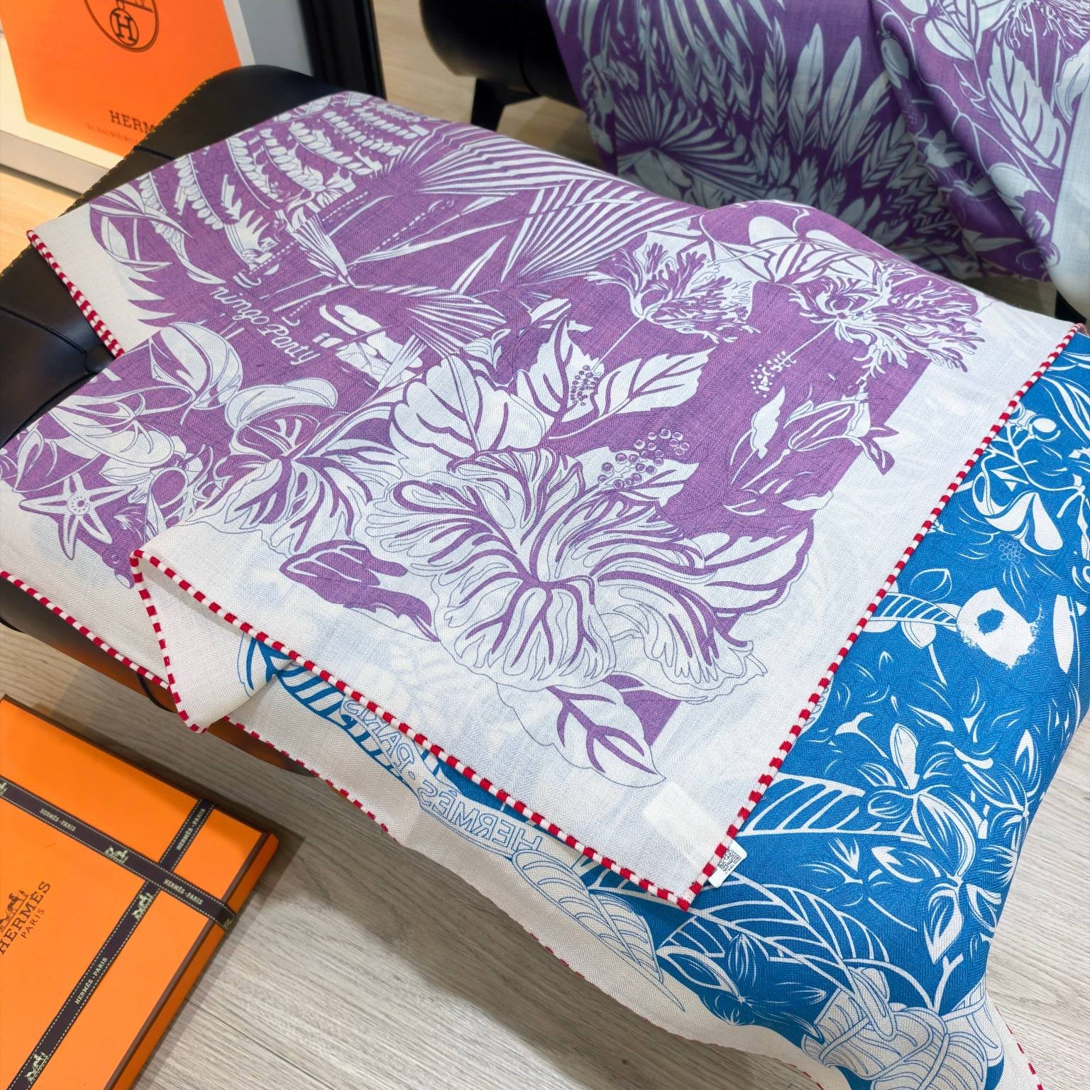 HM 26s Flamingo Party Scarf 140 Purple Blue Cashmere Silk 139243