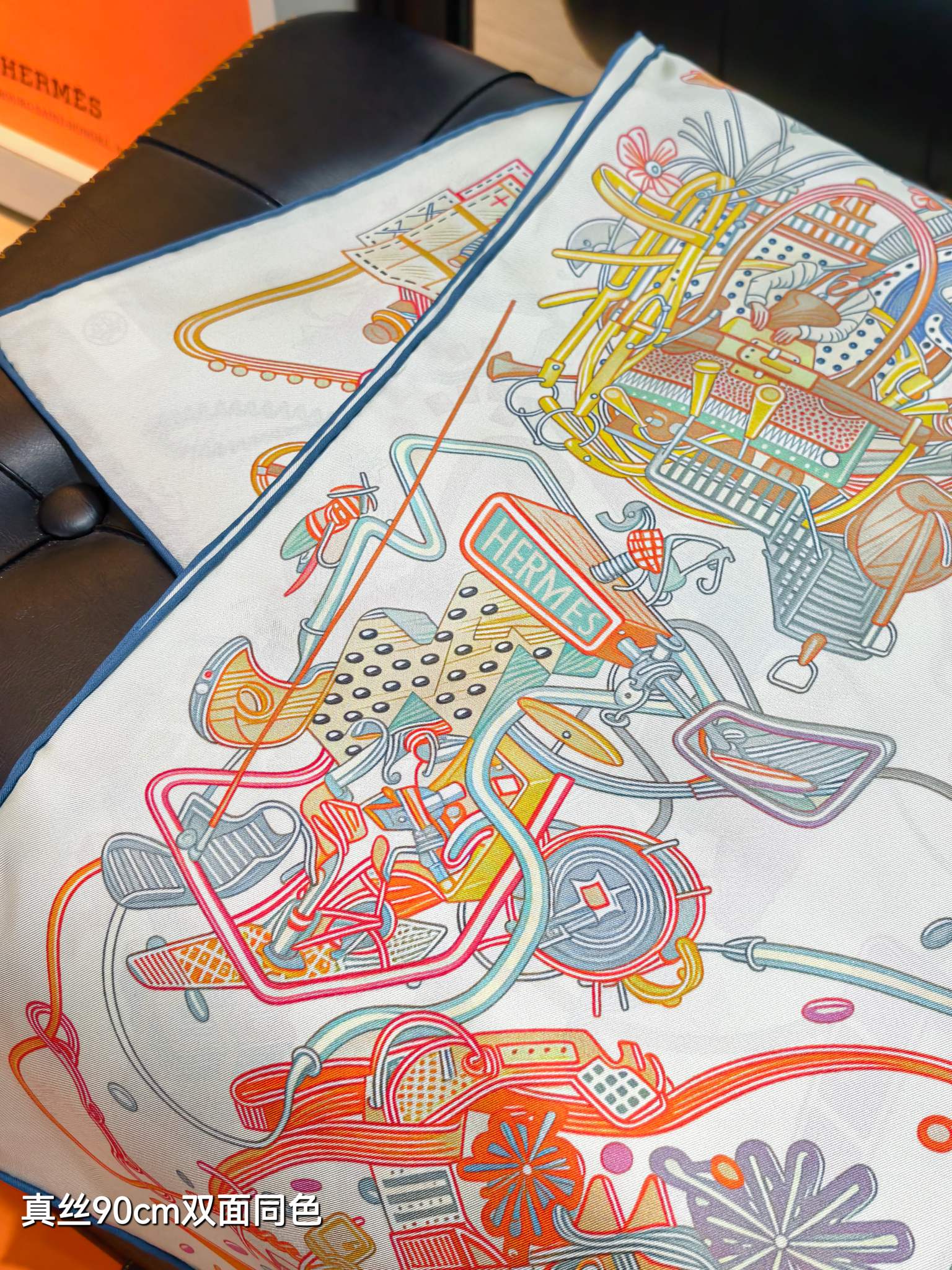 HM 26ss Amazon Scarf 90 Pink White Colorful Twill Silk 126318