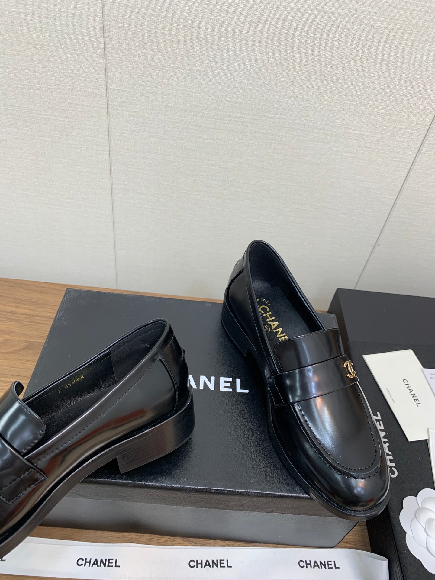 CC Moccasins 25mm Glossy Black Lambskin
