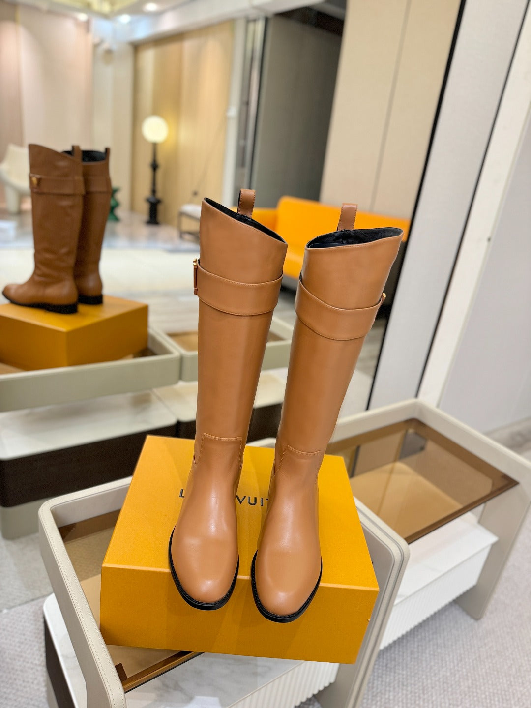 LV 25 Metal Buckle Riding Boots Tan Sheepskin  573887