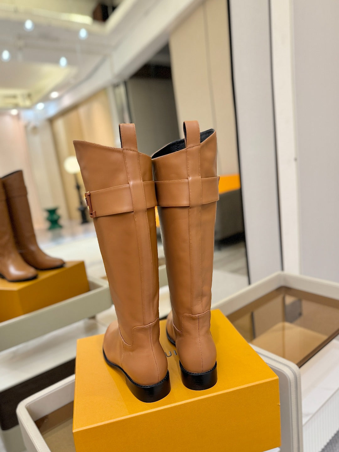 LV 25 Metal Buckle Riding Boots Tan Sheepskin  573887