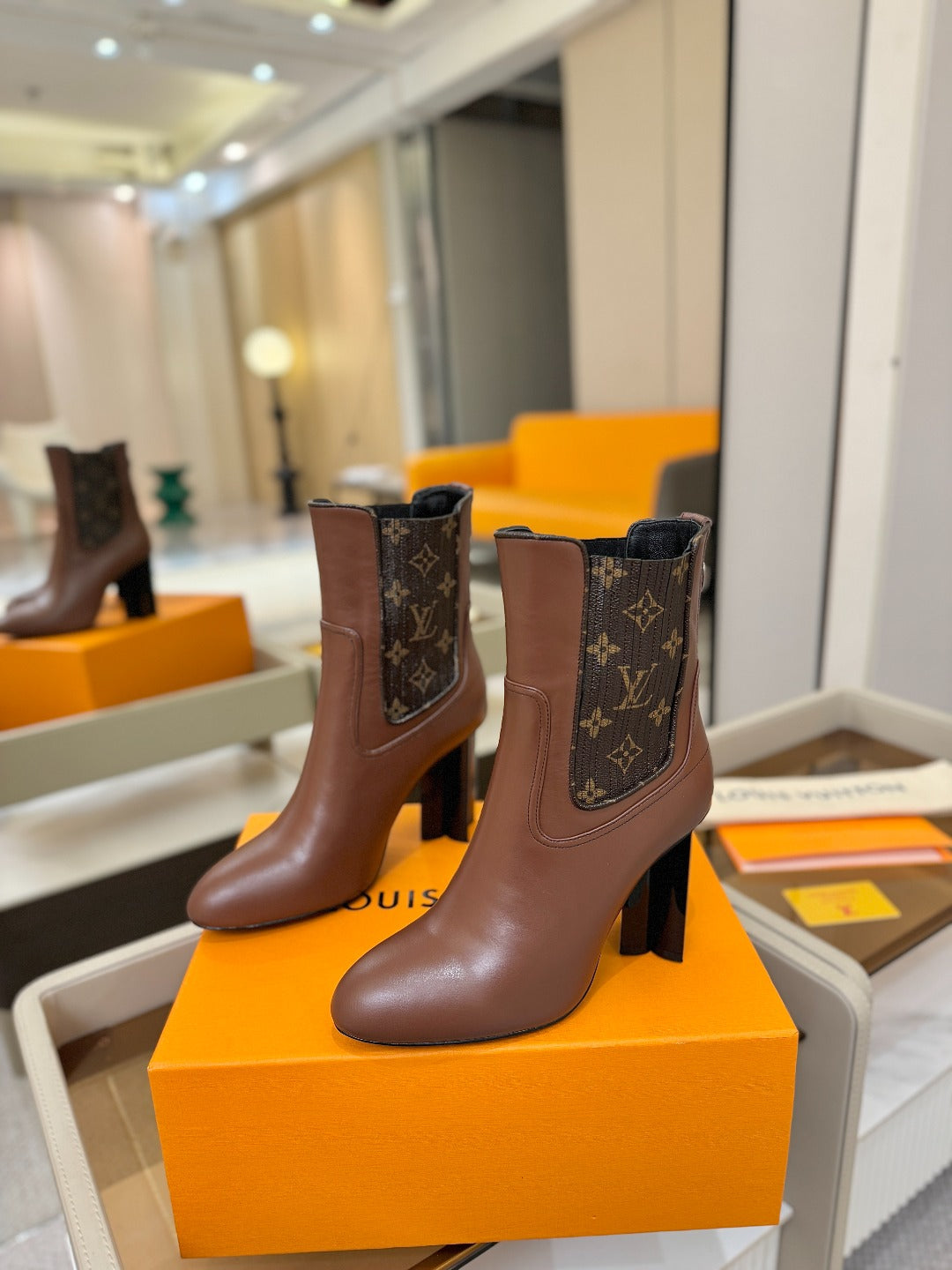 LV 25 Runway Ankle Boots 95 Brown Monogram Brown Calfskin 573859