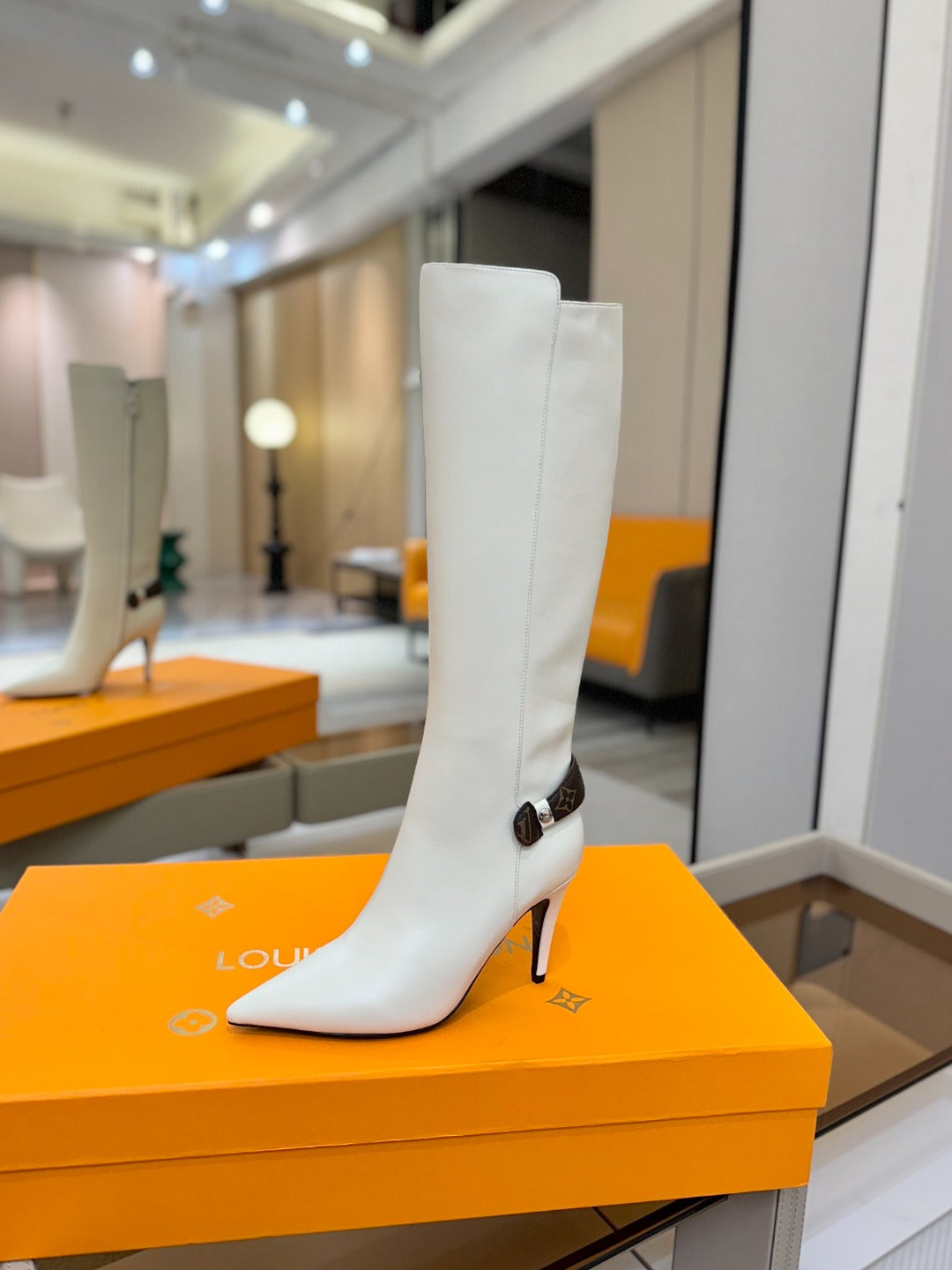 LV 25 Long Boots 90 White Calfskin 573877