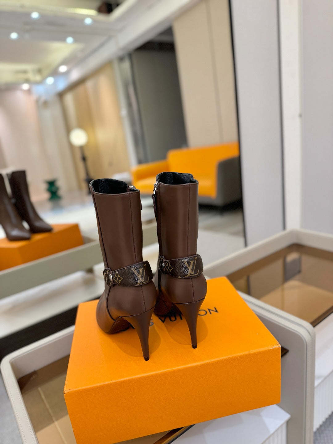 LV 25 Runway Ankle Boots 90 Brown Calfskin 573864