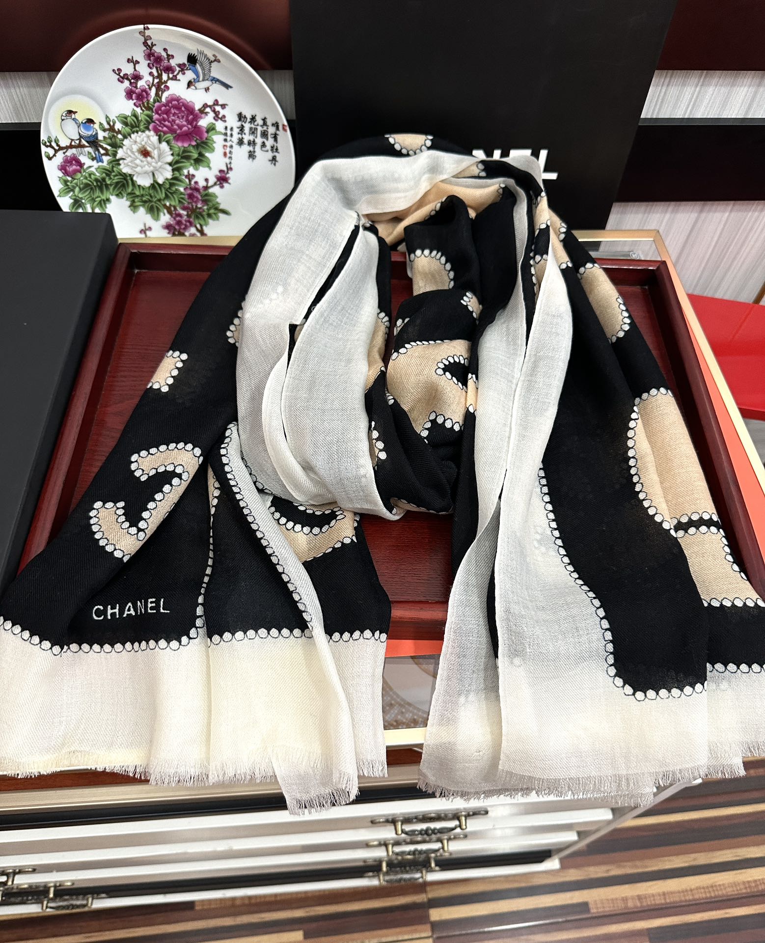 CC 25 Newest Design Scarf 200 CM In White Black Beige Cashmere 292964