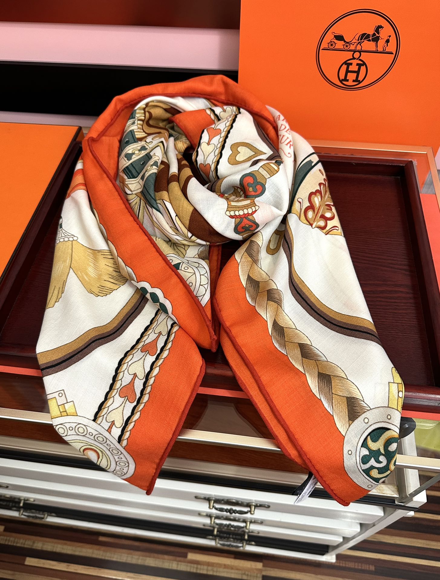 HM 25s Scarf 140cm Orange Beige Cashmere Silk 965623