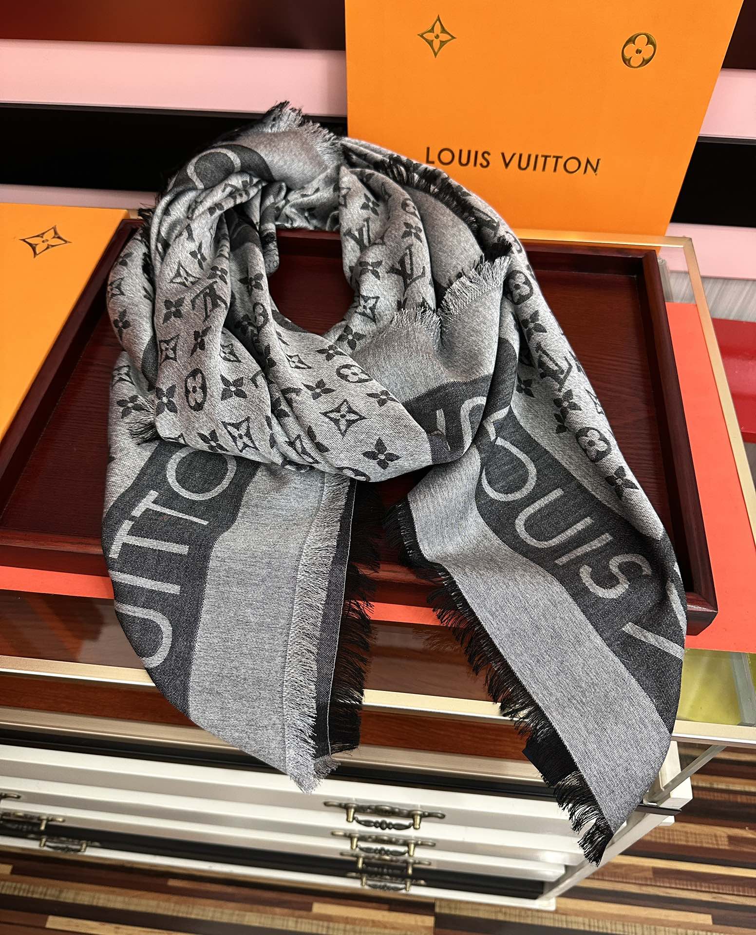LV  Long Scarf 140cm Black Gray Cashmere 967310
