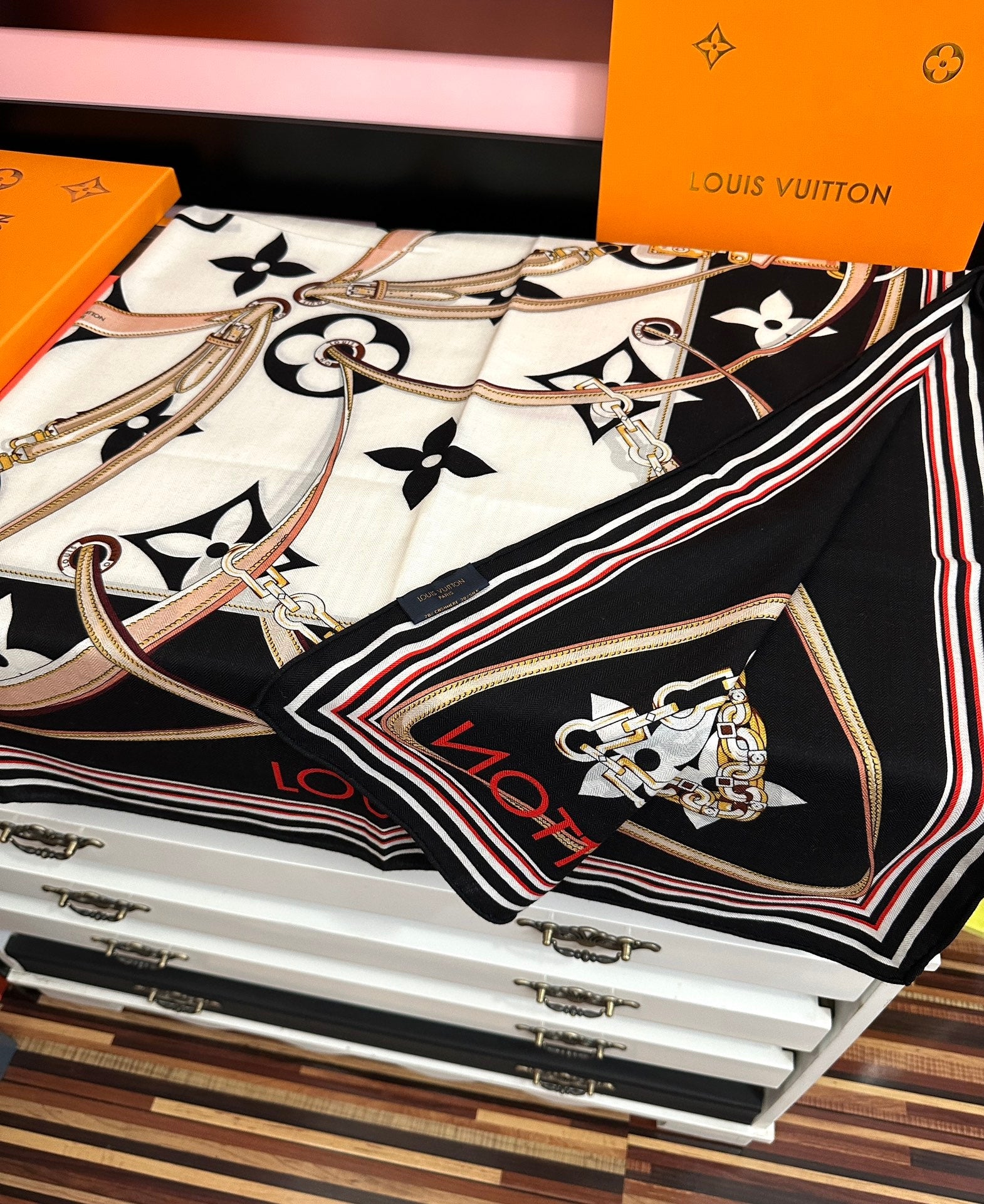 LV Scarf 140cm Black Beige White Silk Cashmere 968683