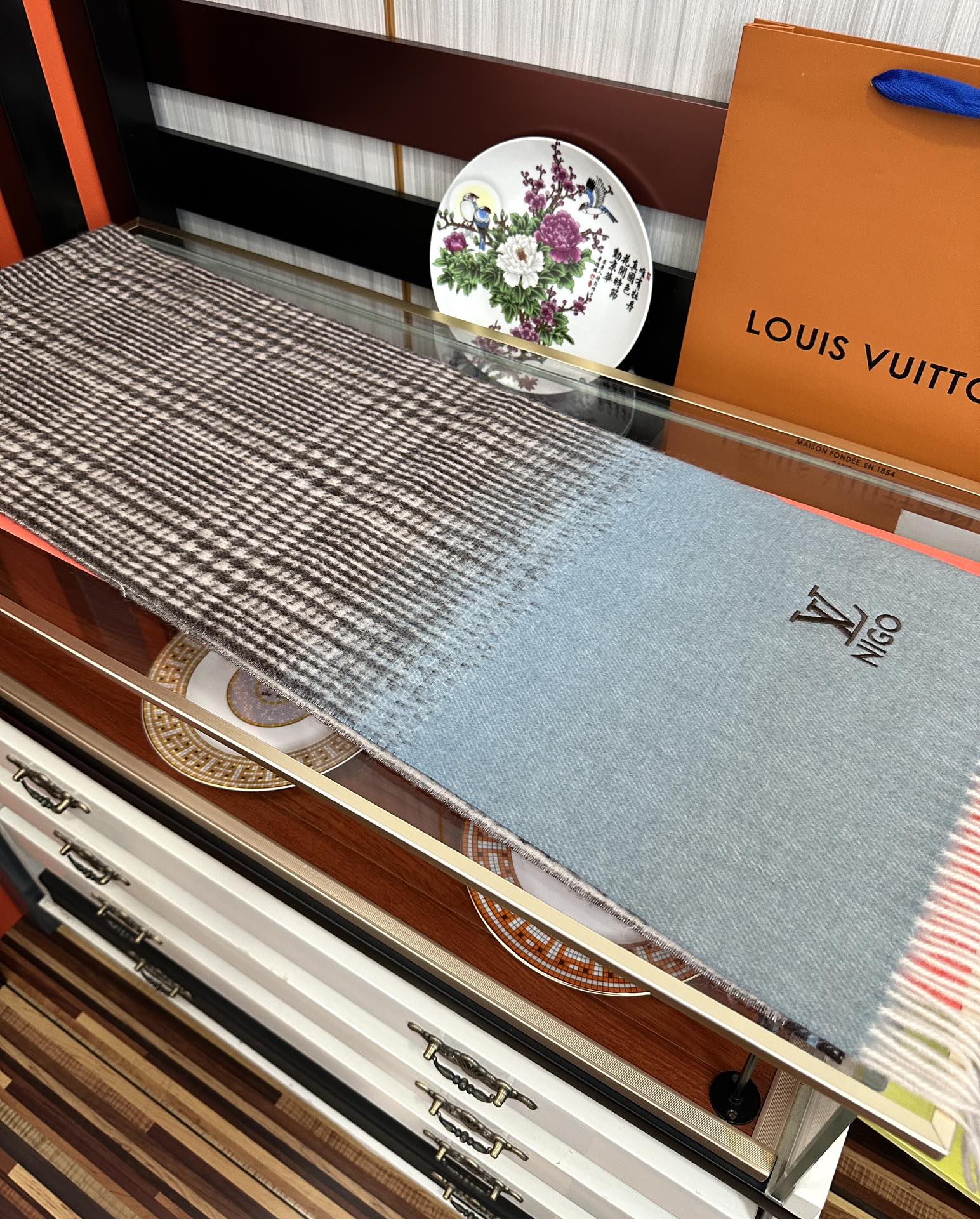 LV Double-Sided Shawl Scarf 200cm Black Light Blue Cashmere 968696