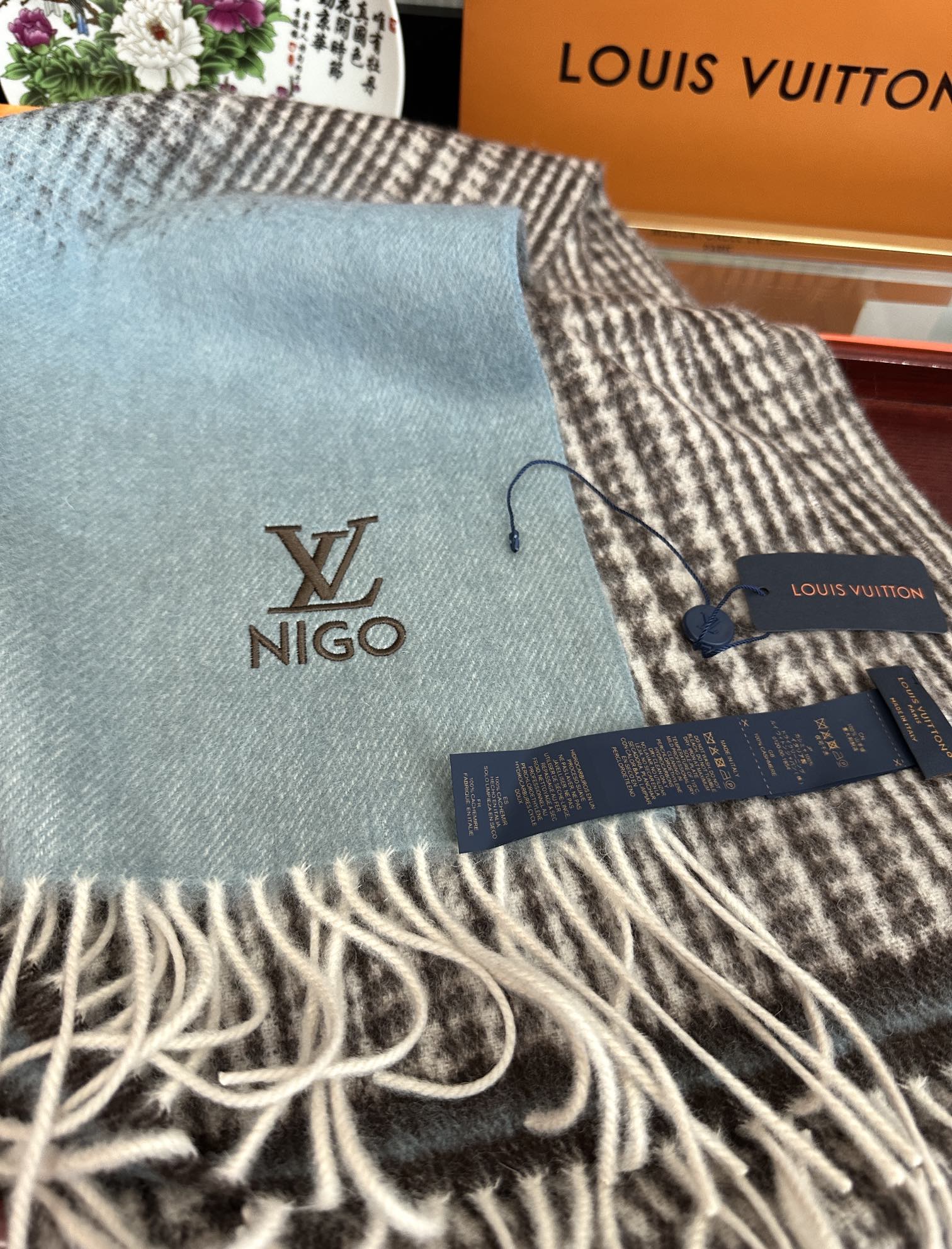 LV Double-Sided Shawl Scarf 200cm Black Light Blue Cashmere 968696