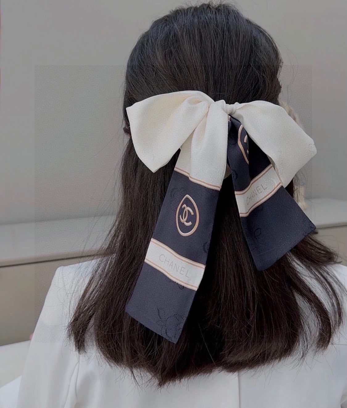 CC  Twilly Mini Scarf 120cm White Navy Blue Mulberry Silk 802158