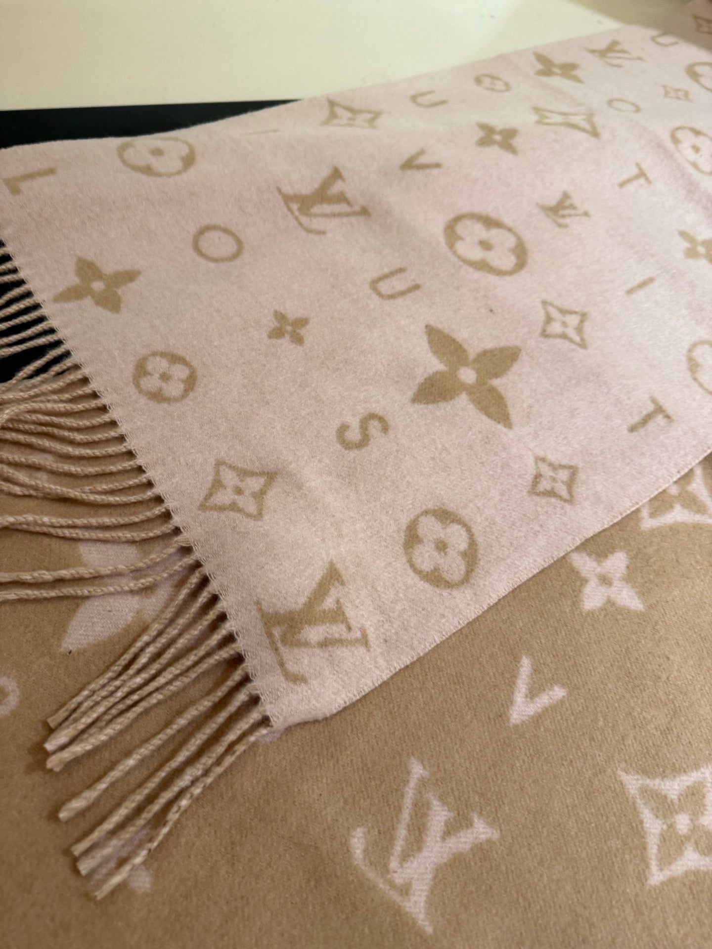 LV Reykjavik Scarf 220cm Pink Light Brown Cashmere 967213