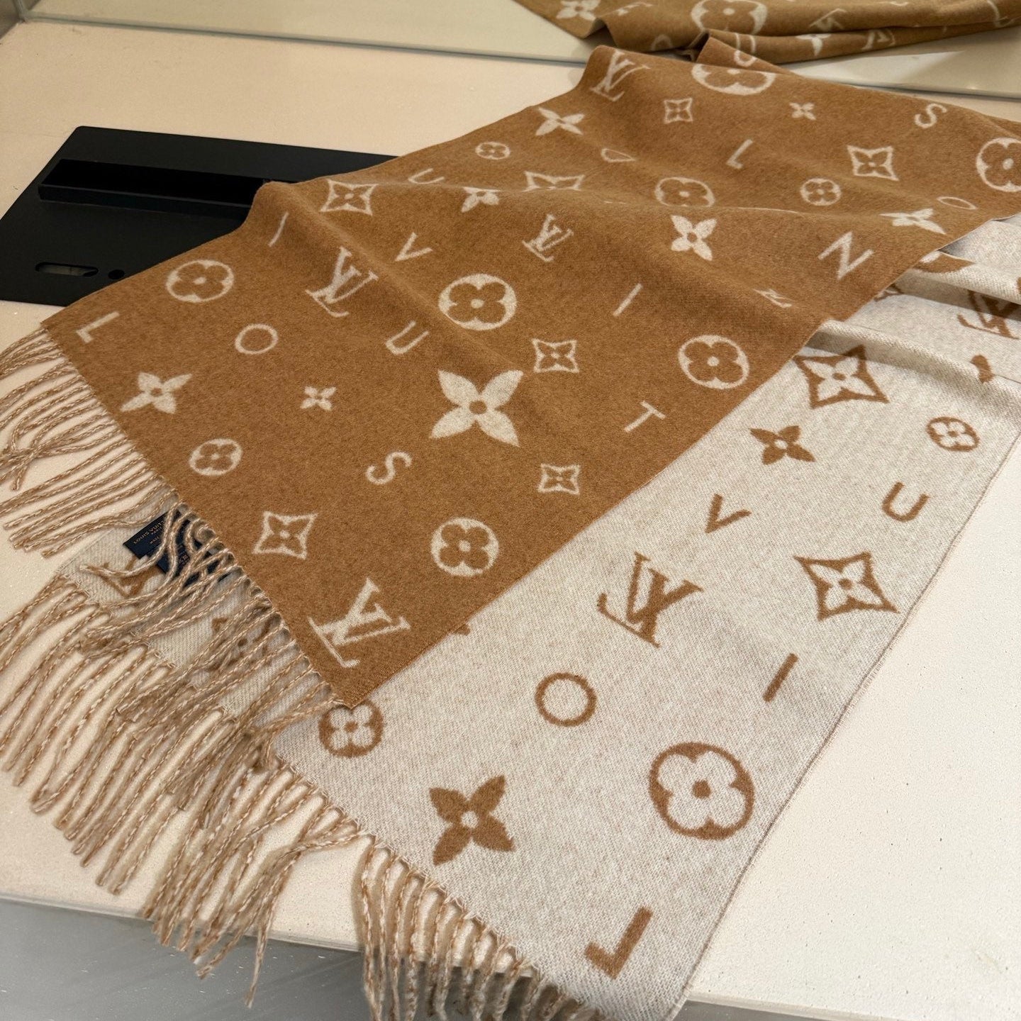 LV Reykjavik Scarf 220cm Brown Beige Cashmere 967214