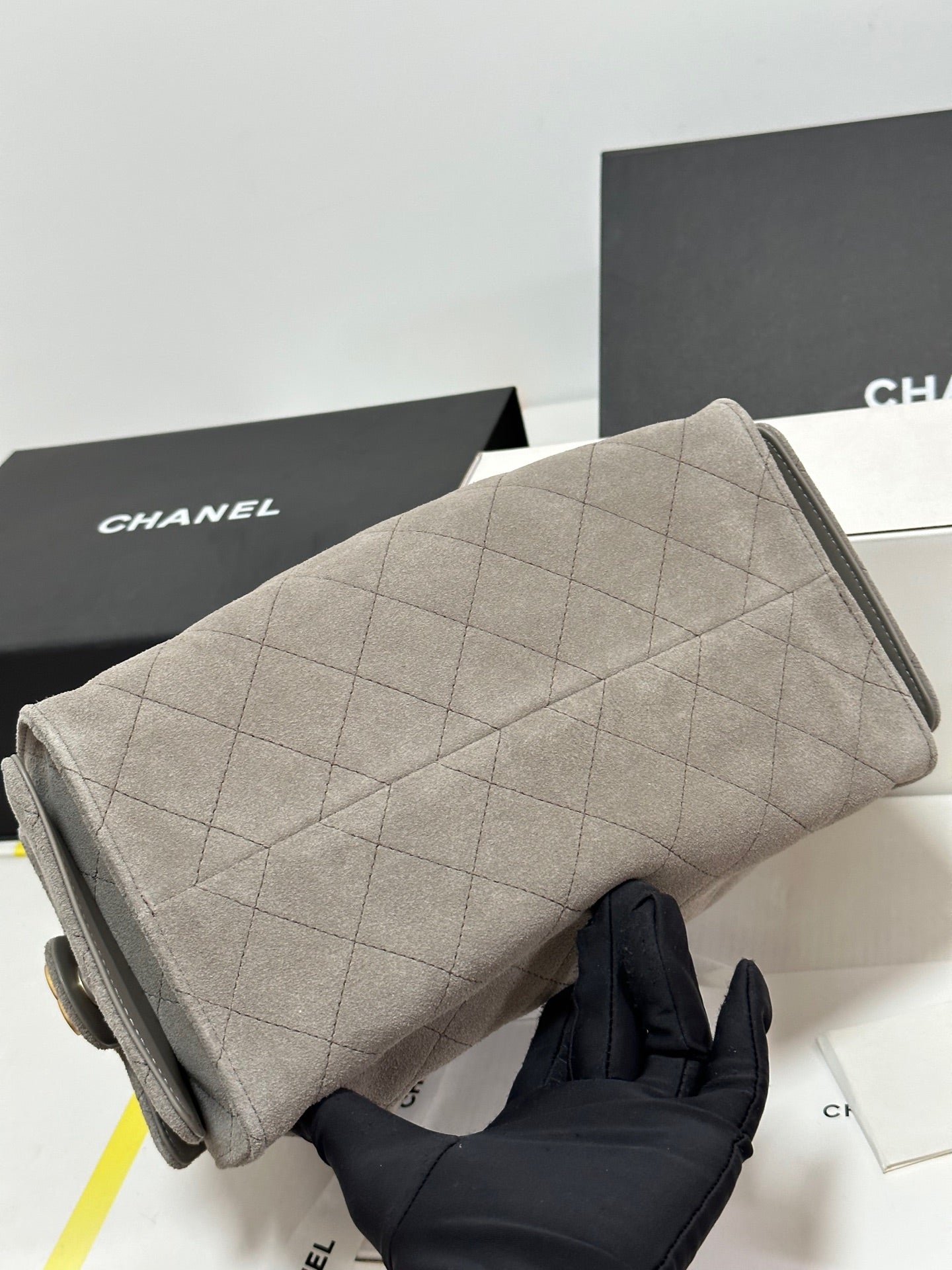 CC 25C Hobo Bag 30cm Grey Suede