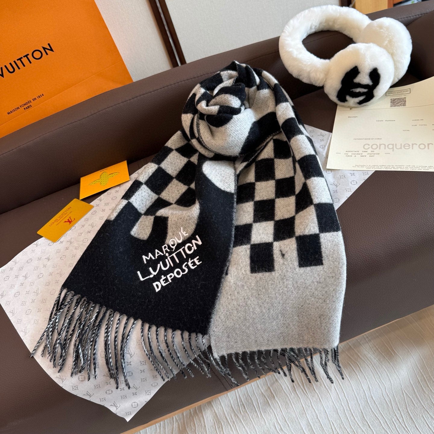LV 25ss Scarf 180CM Black White Knitted Cashmere 292797
