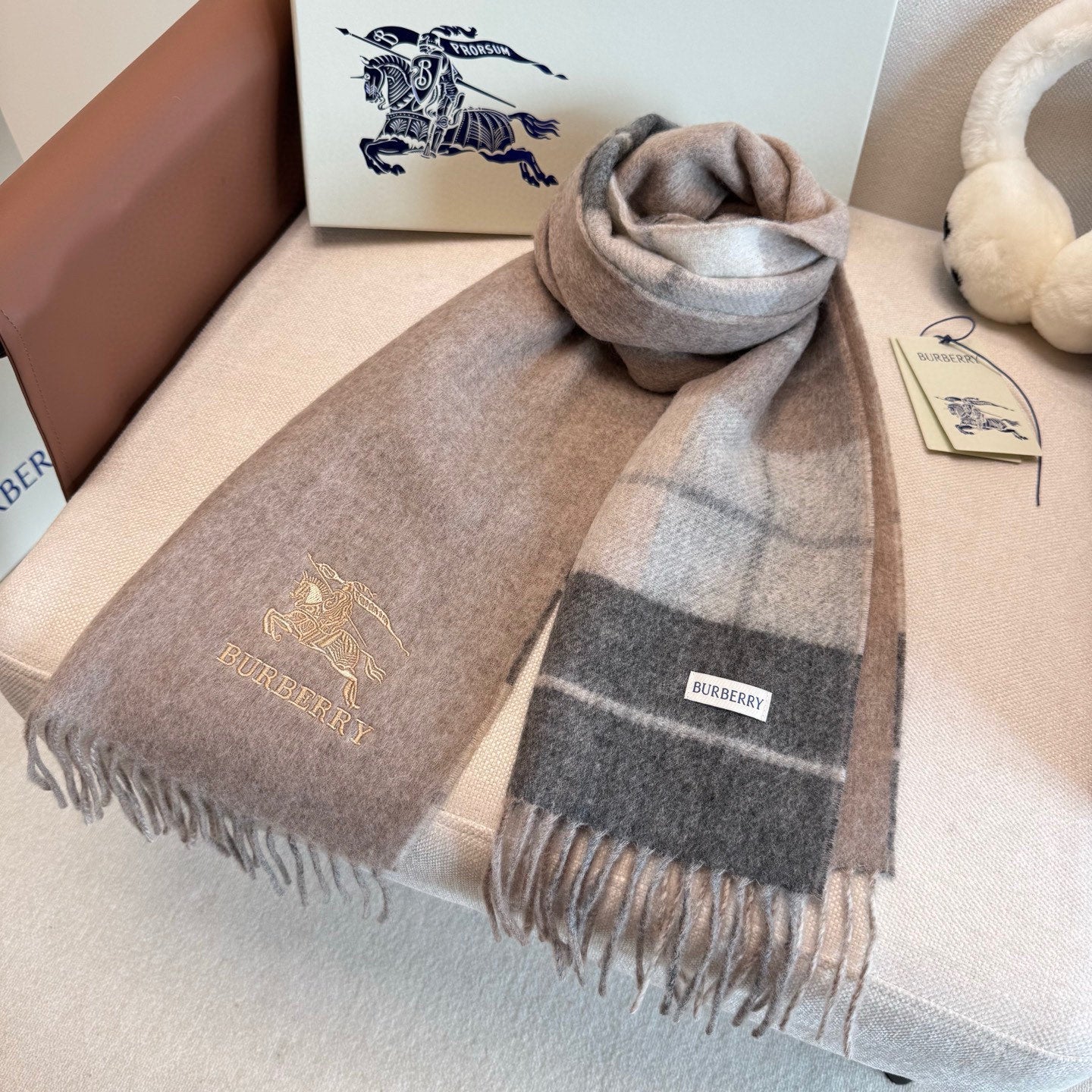 BBR Classic Embroidered Scarf 185CM Gray Cashmere 292802