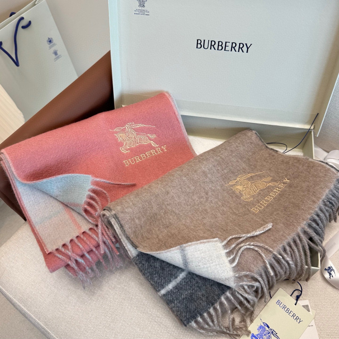 BBR Classic Embroidered Scarf 185CM Gray Cashmere 292802