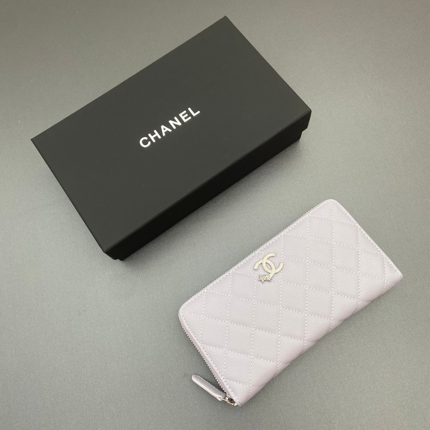Chanel 25 Long Zipped Wallet With Star Logo 19cm Grained Calfskin 325084