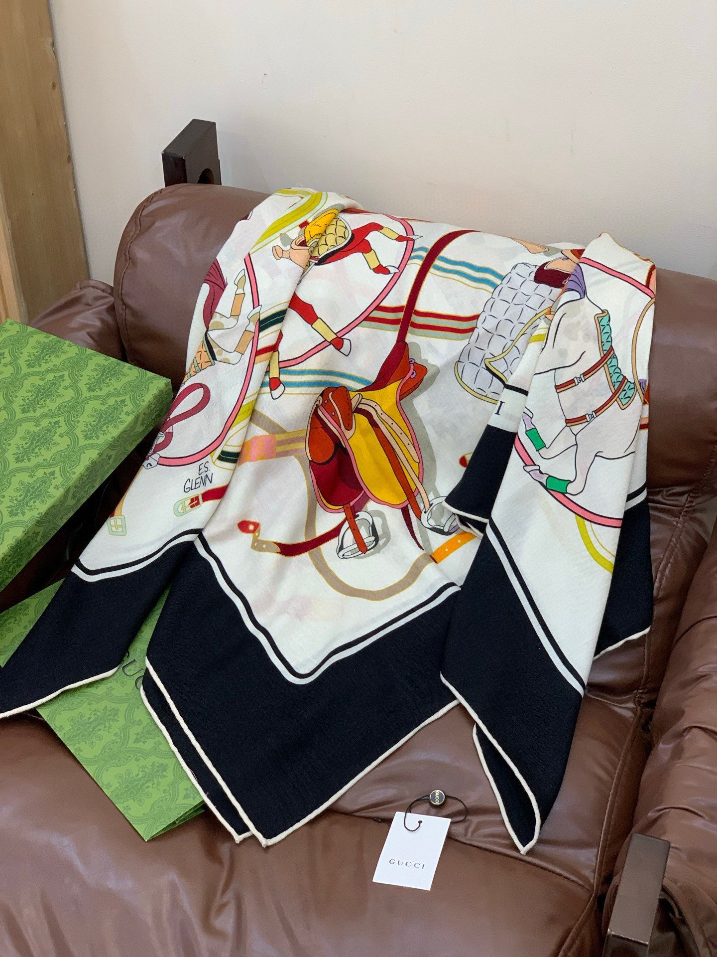 GG Horsebit 135CM White Black Cashmere Silk 275260