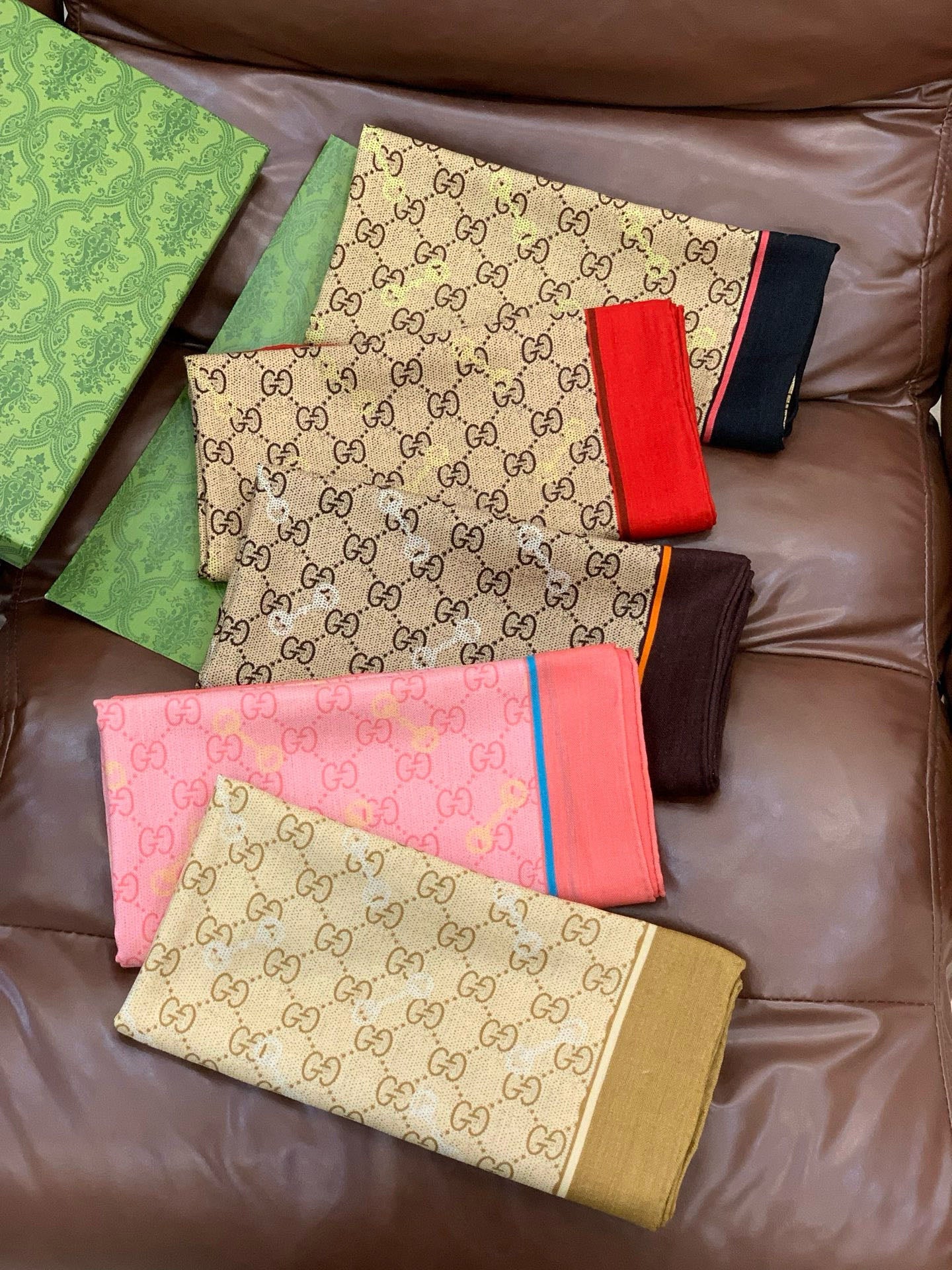 GG Classic 135CM Beige Red Cashmere 287699