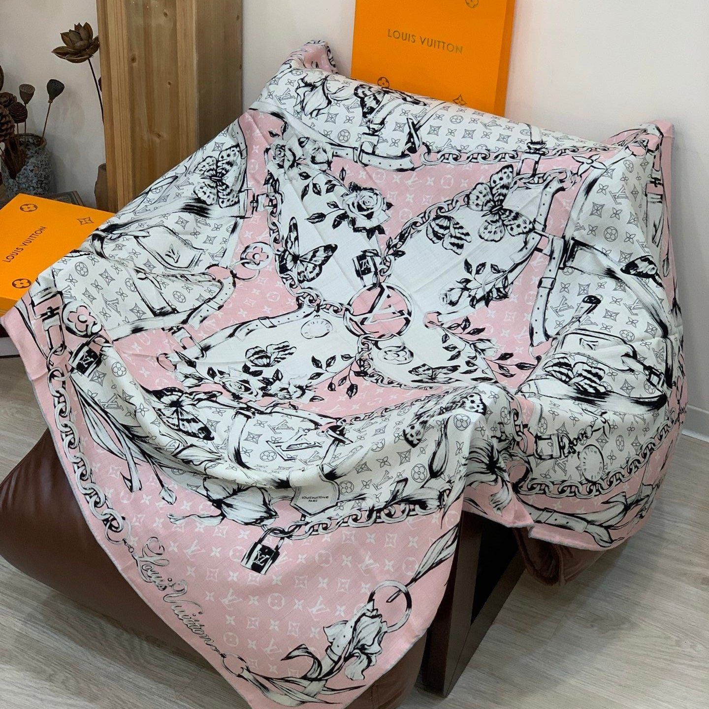 LV X TM Scarf 135CM Pink White Cashmere 293202