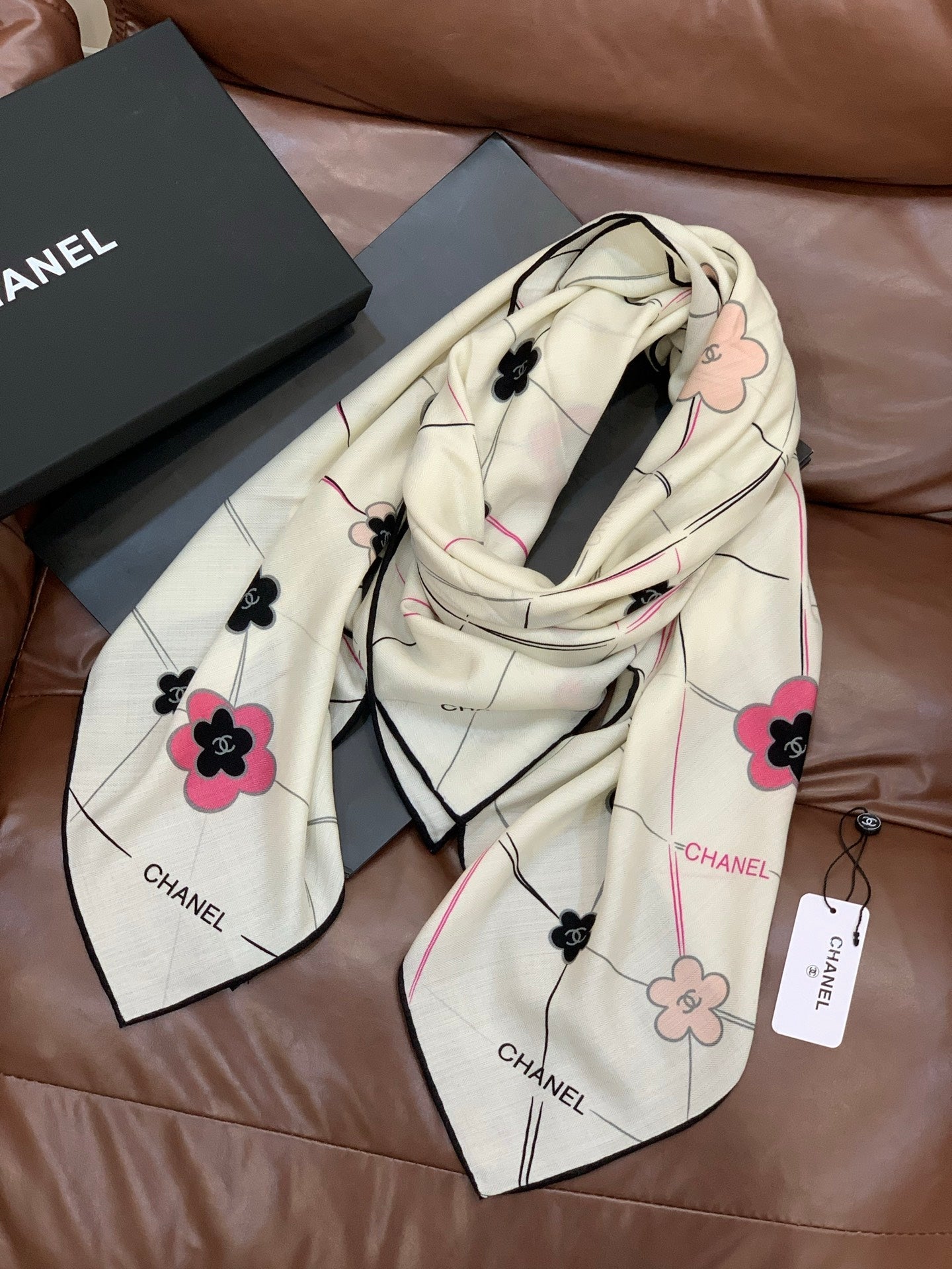 CC 25 Scarf 140cm White Pink Cashmere 293176