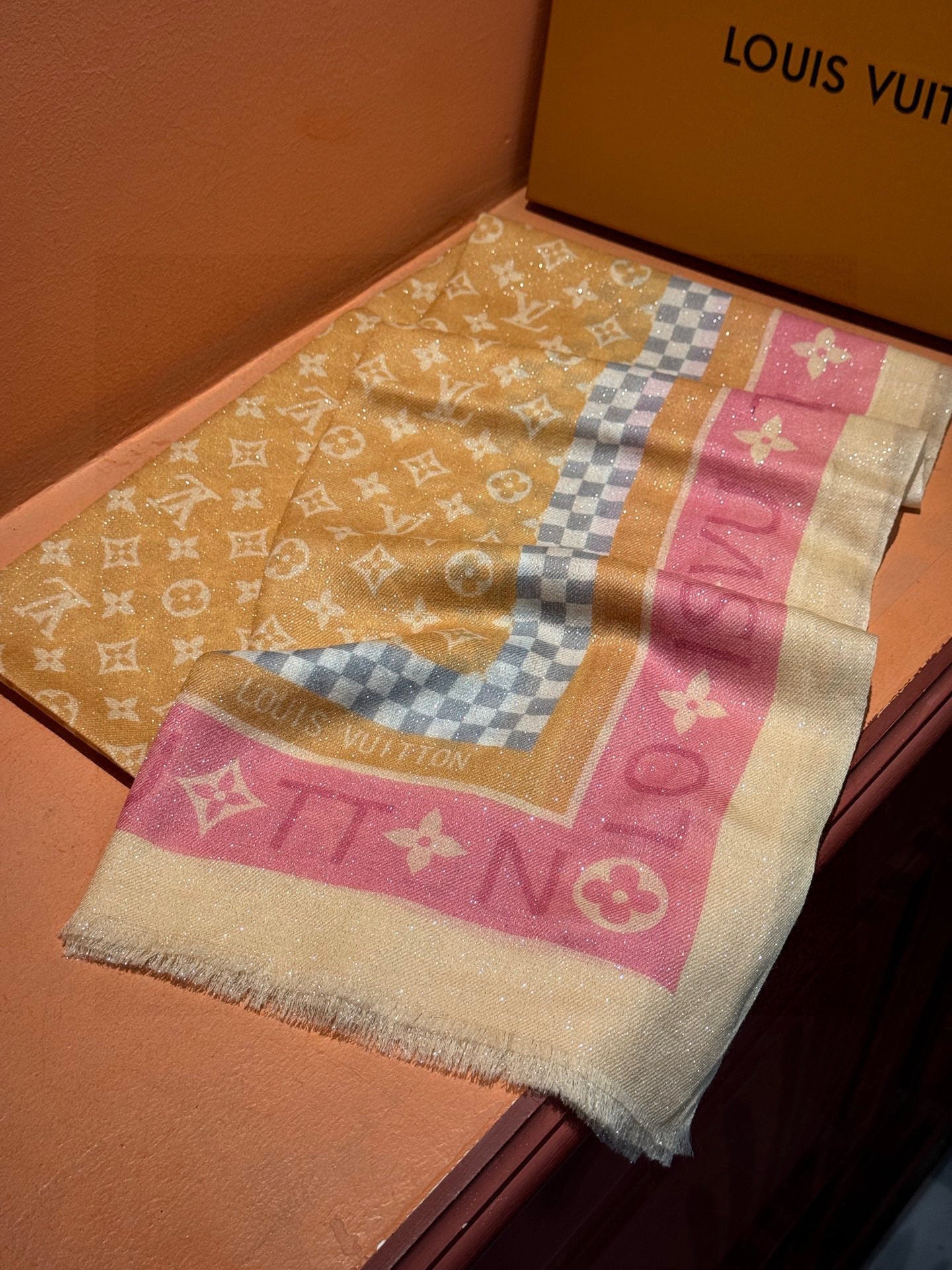 LV 25ss Scarf 200CM Yellow Pink Cashmere 293151