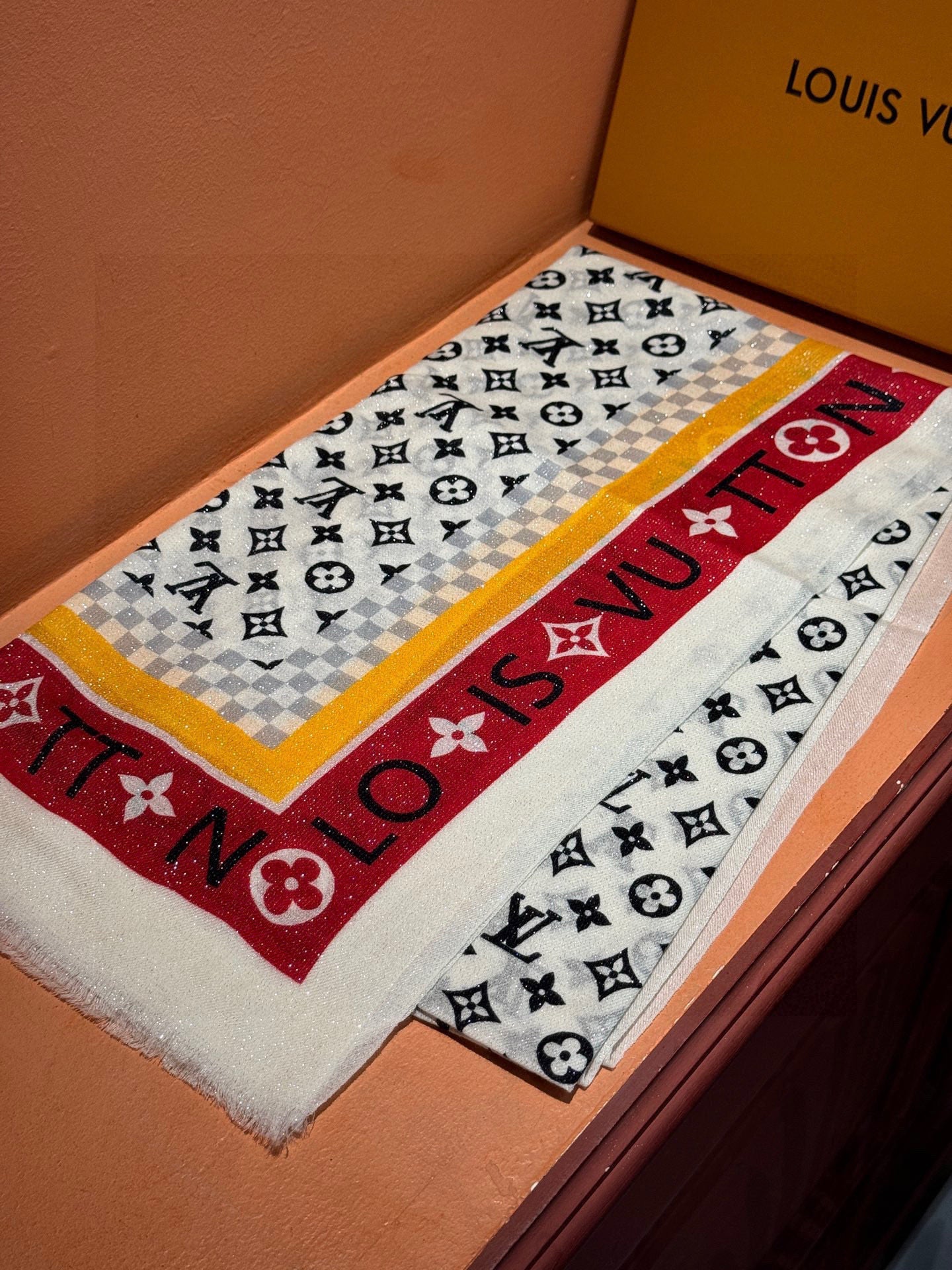 LV 25ss Scarf 200CM White Red Cashmere 293153