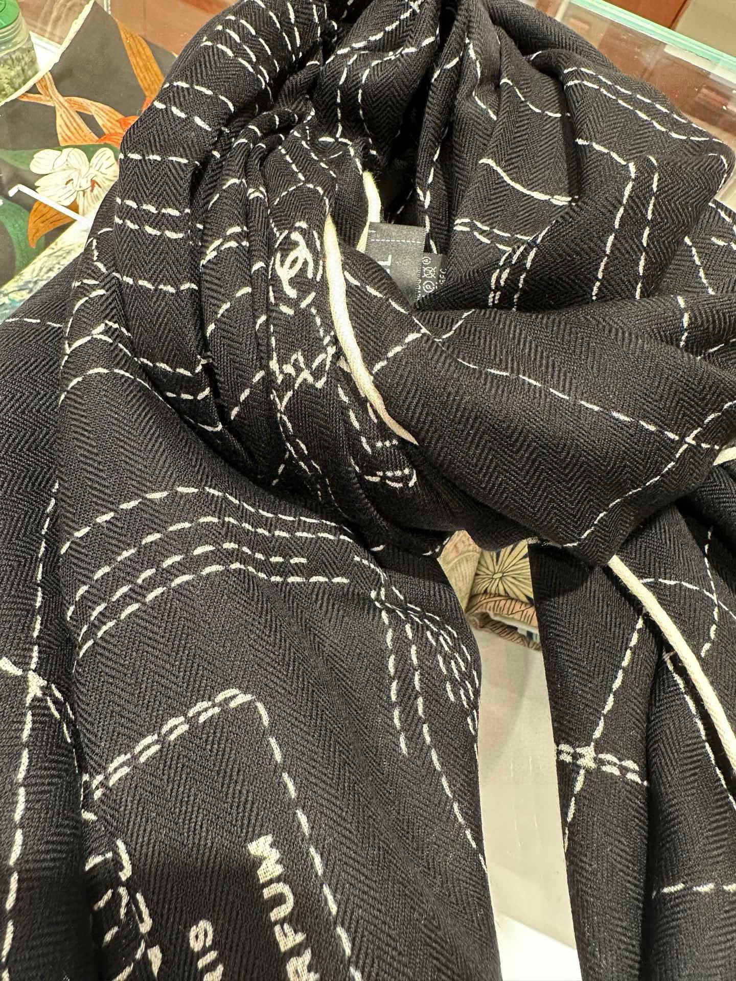 CC 25 Scarf 140cm Black Cashmere 293213