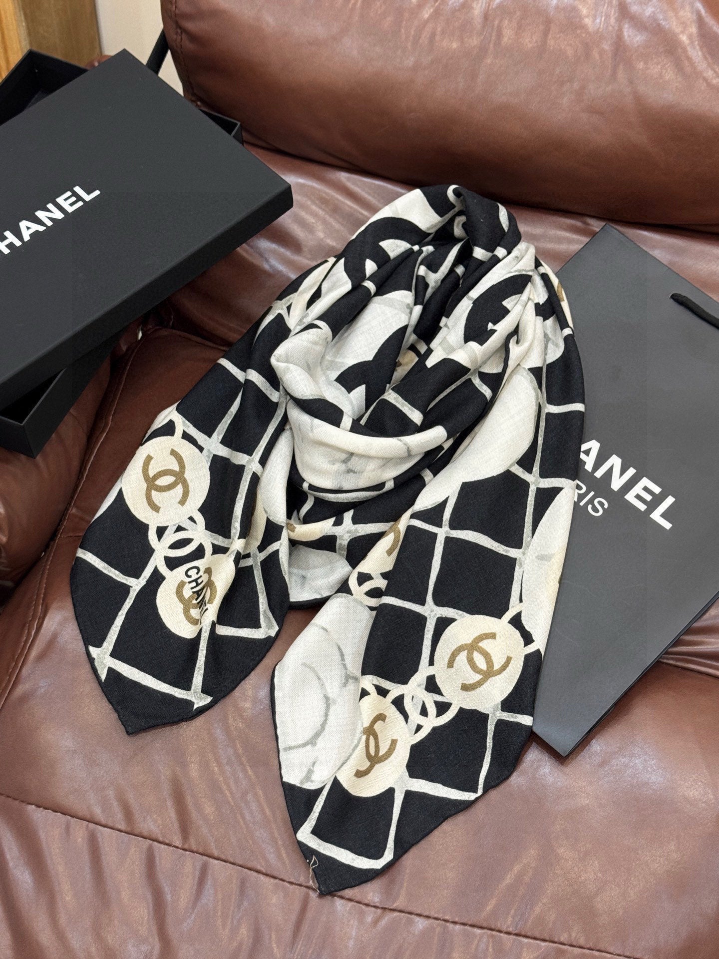 CC 25 Scarf 140cm Black White Cashmere 293217