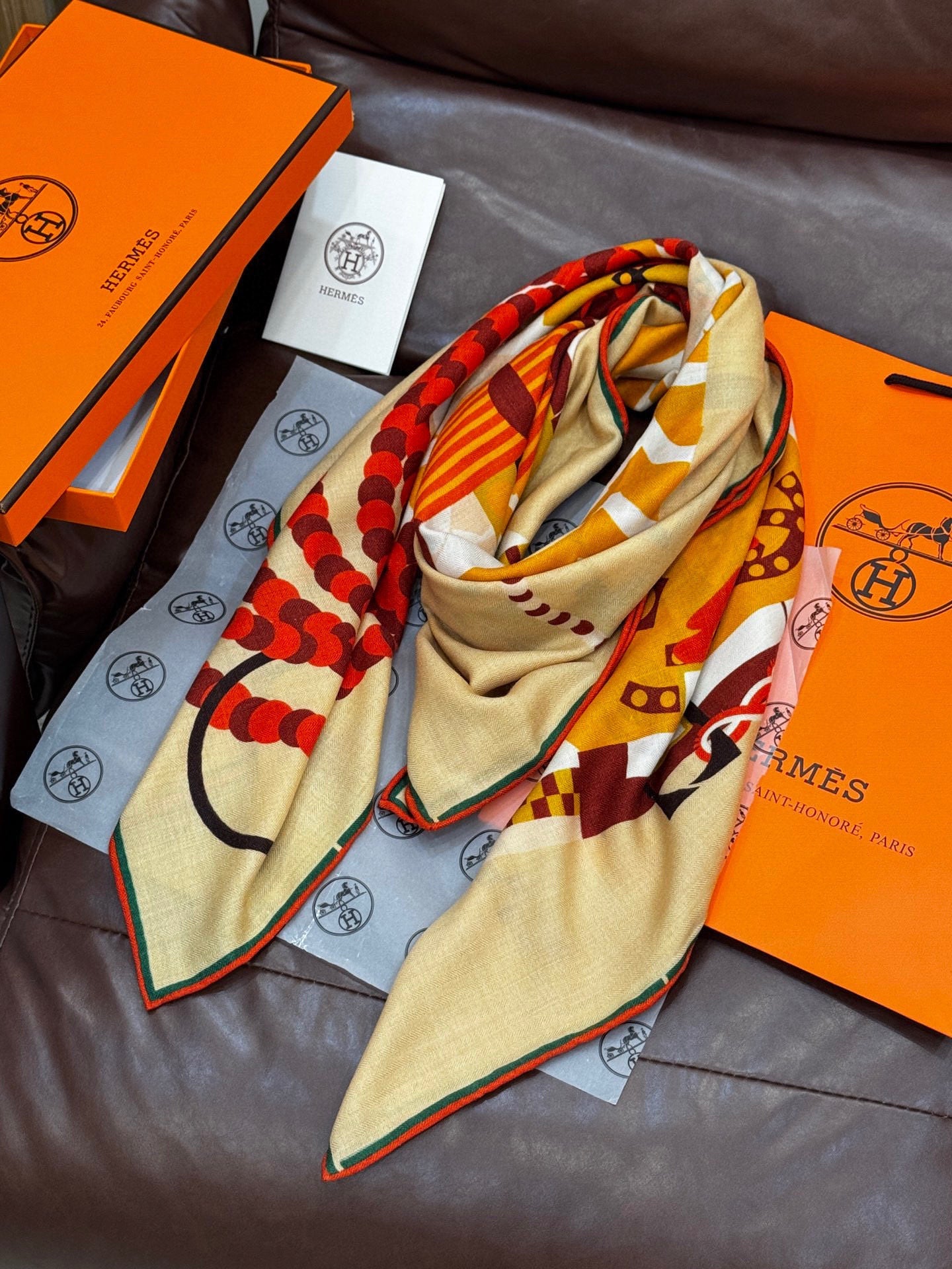 HM Dressage Tressage 140 CM Beige Red Colorful Cashmere And Silk 293229