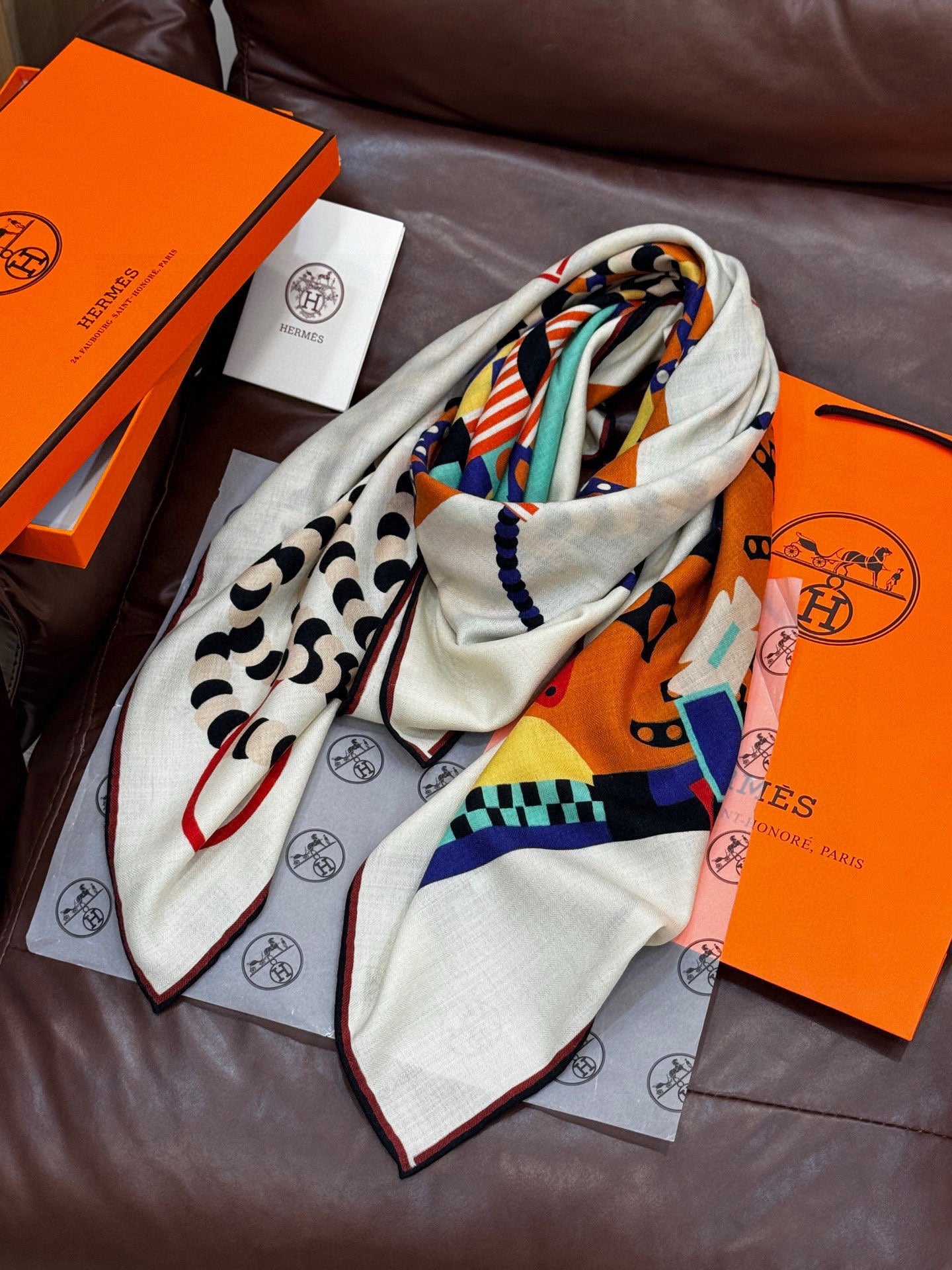 HM Dressage Tressage 140 CM White Blue Colorful Cashmere And Silk 293230