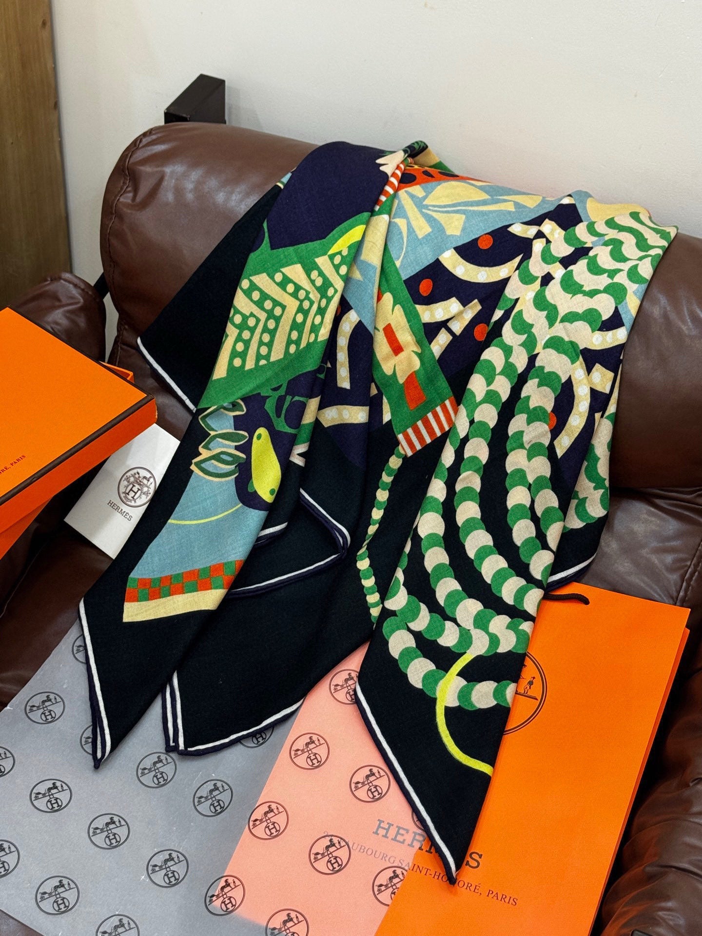 HM Dressage Tressage 140 CM Black Green Colorful Cashmere And Silk 293231