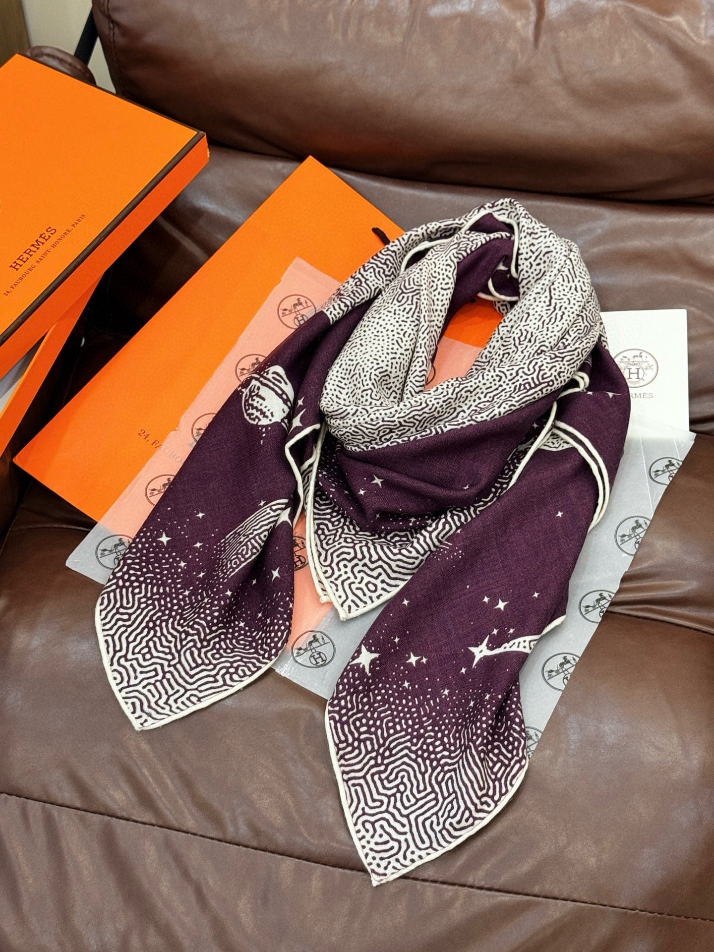 HM Clair de Lune 140 CM Purple Cashmere and Silk 293249