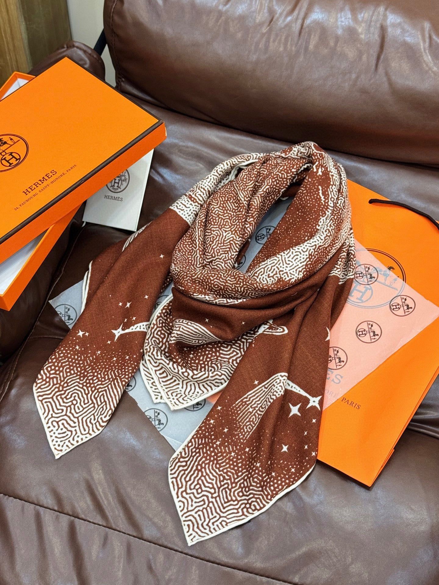 HM Clair de Lune 140 CM Brown Cashmere and Silk 293250