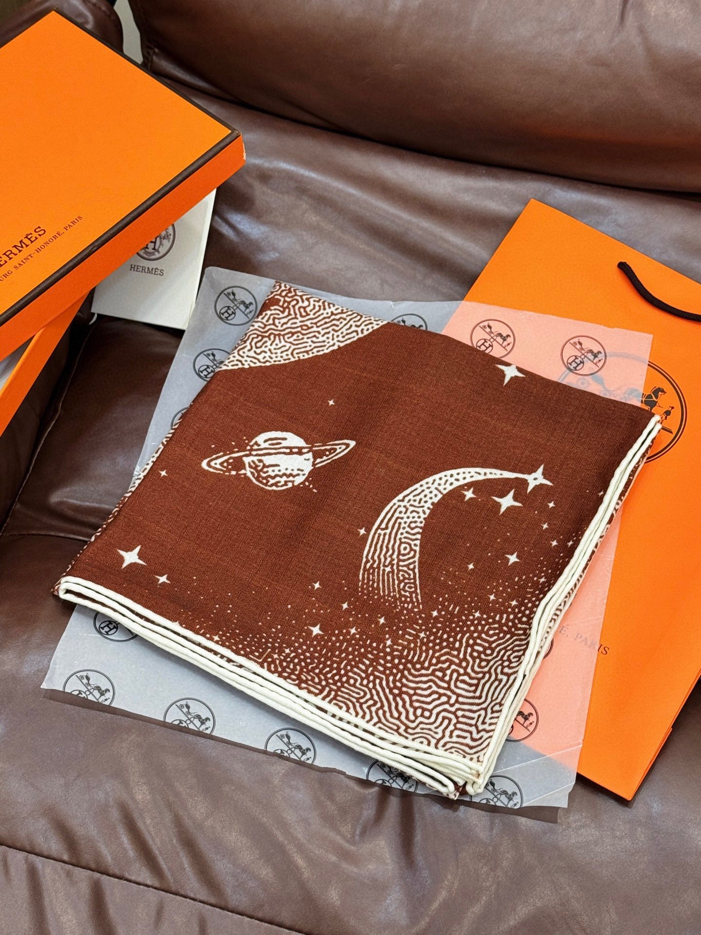 HM Clair de Lune 140 CM Brown Cashmere and Silk 293250