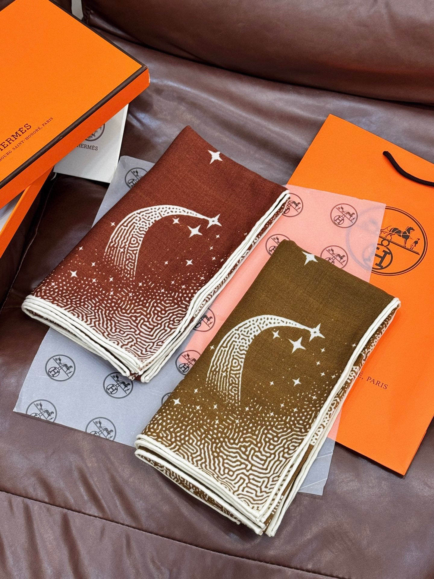 HM Clair de Lune 140 CM Brown Cashmere and Silk 293250