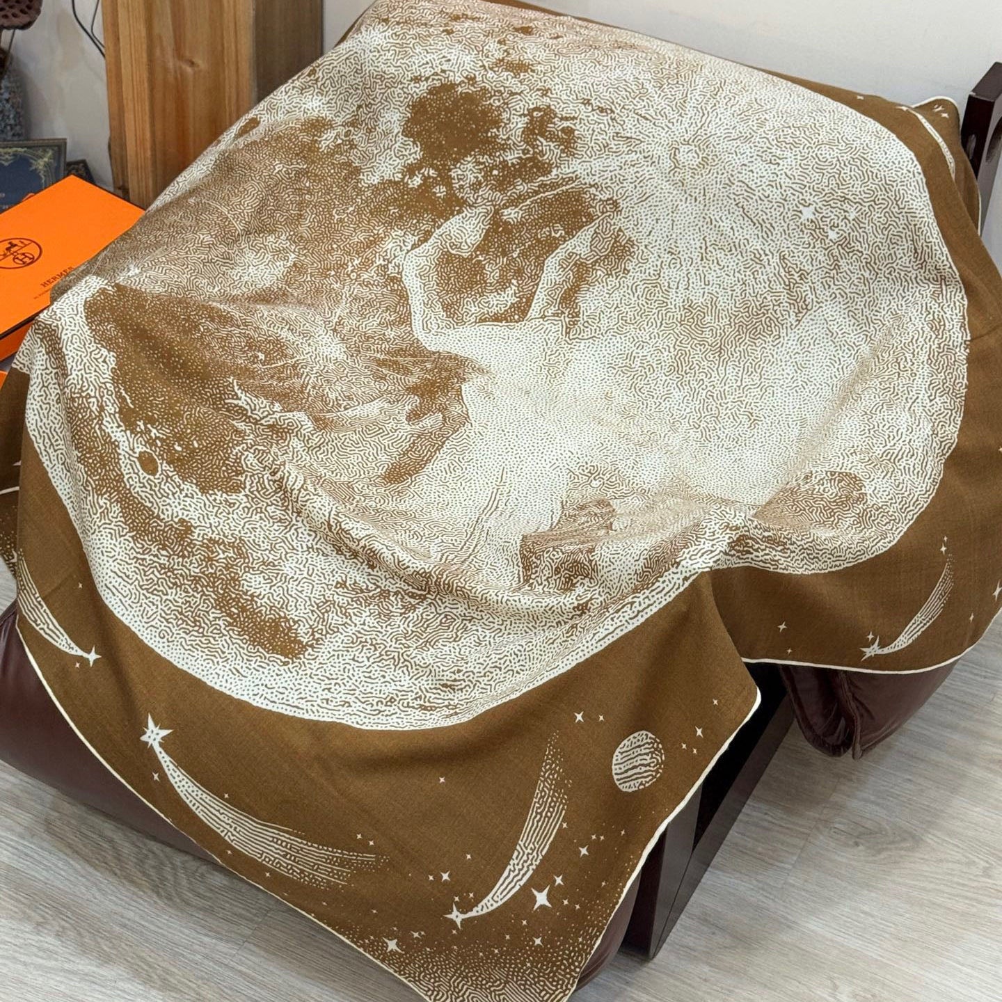 HM Clair de Lune 140 CM Warm Brown Cashmere and Silk 293251