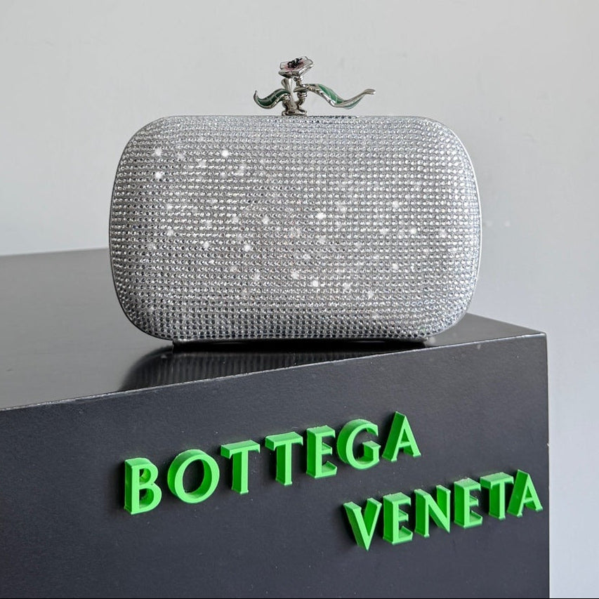 Bottega Veneta 2026 Knot Embellished Clutch 19cm Silver Crystal Leather Minaudière