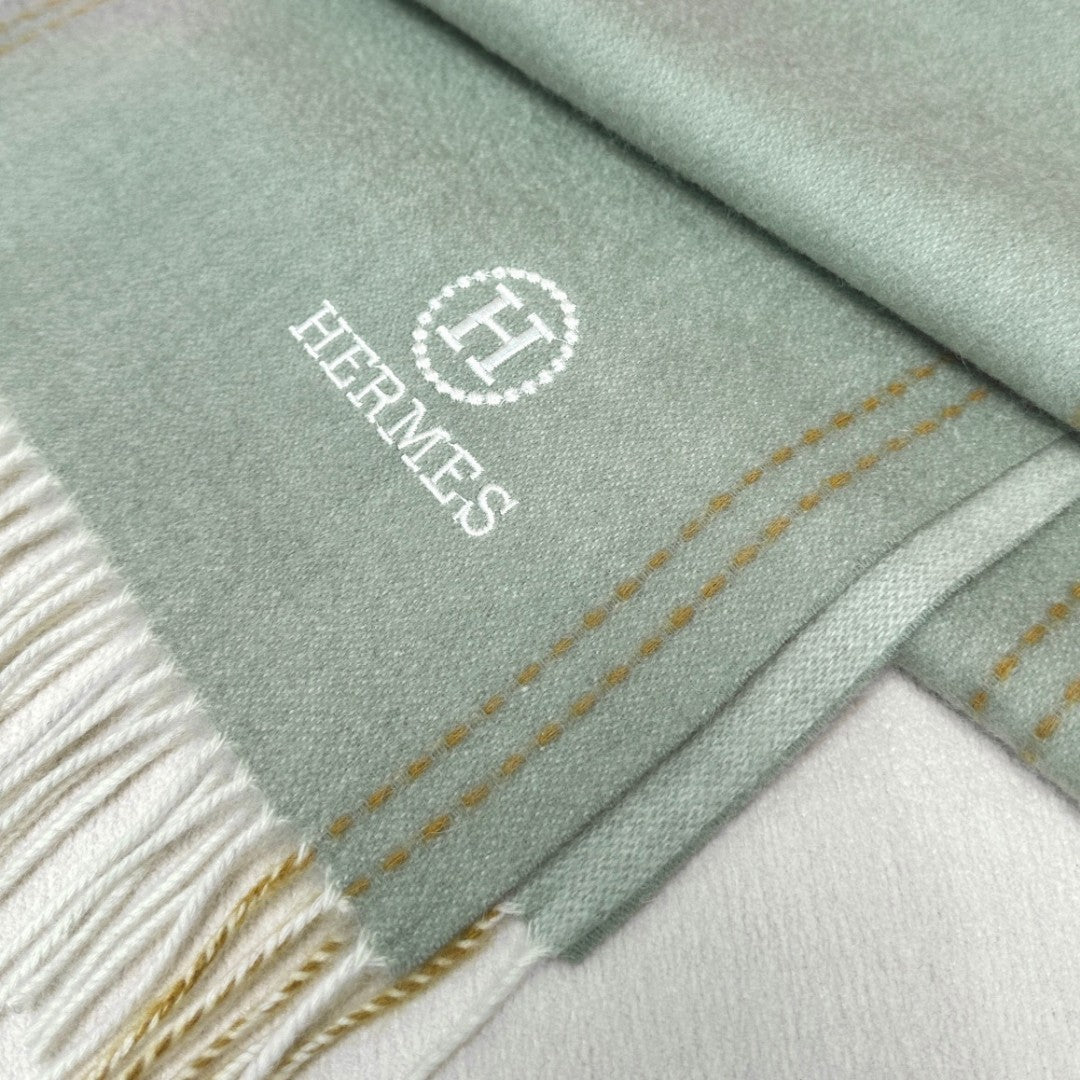 HM Scarf 190 CM Greenish Gray Wool 969439