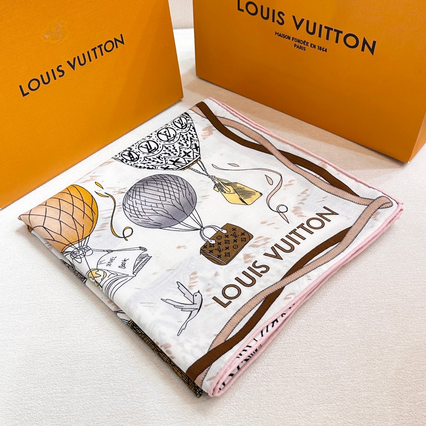 LV urkish Hot Air Balloon Scarf 140cm Yellow Colorful Cashmere 971101